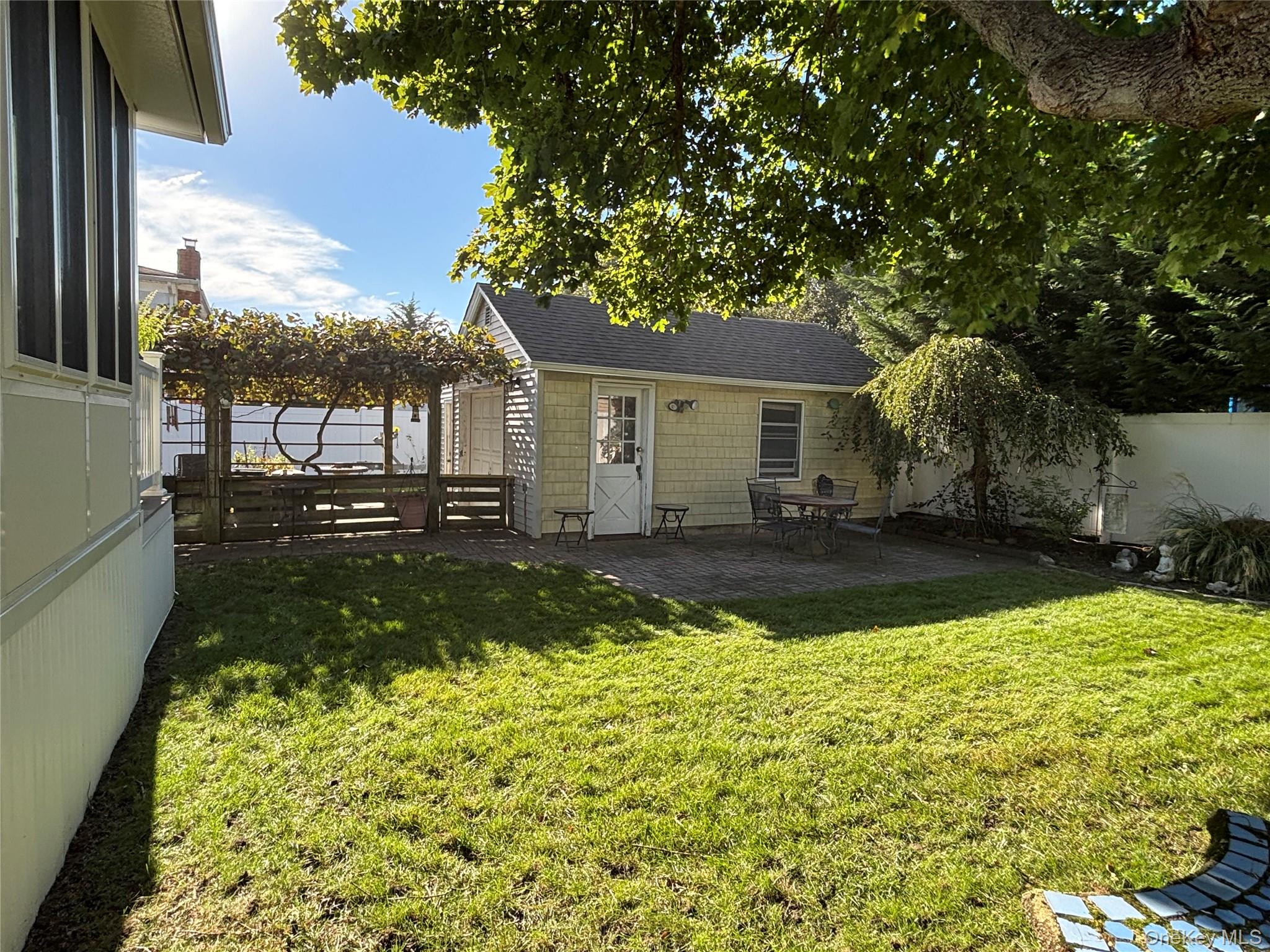 8 Walnut Place — photo 42