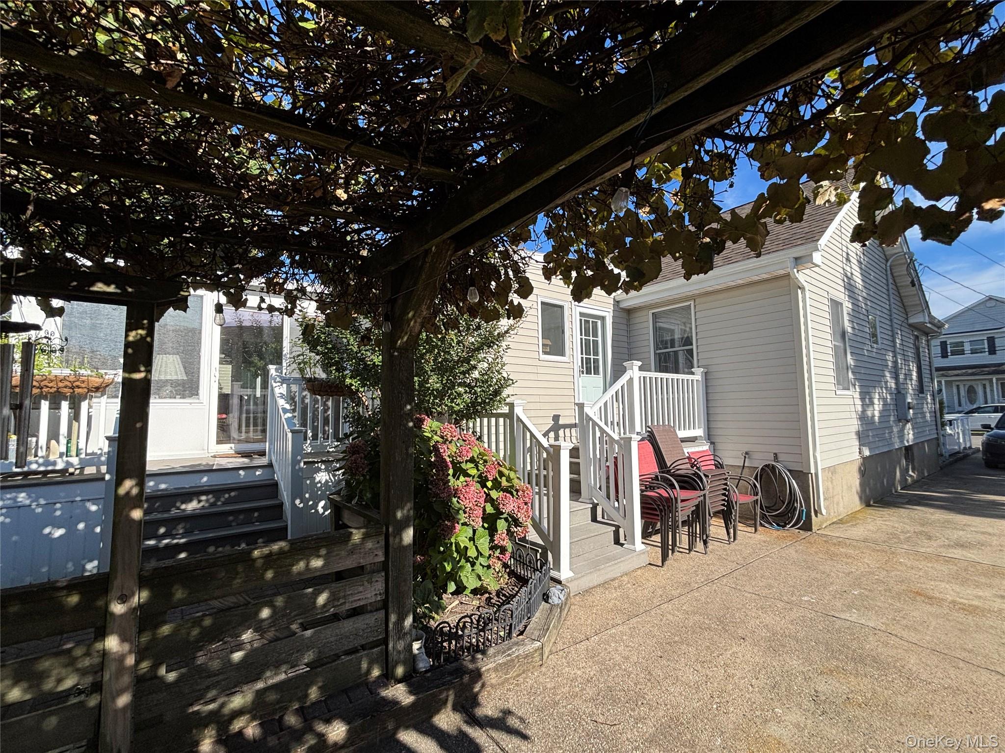8 Walnut Place — photo 10