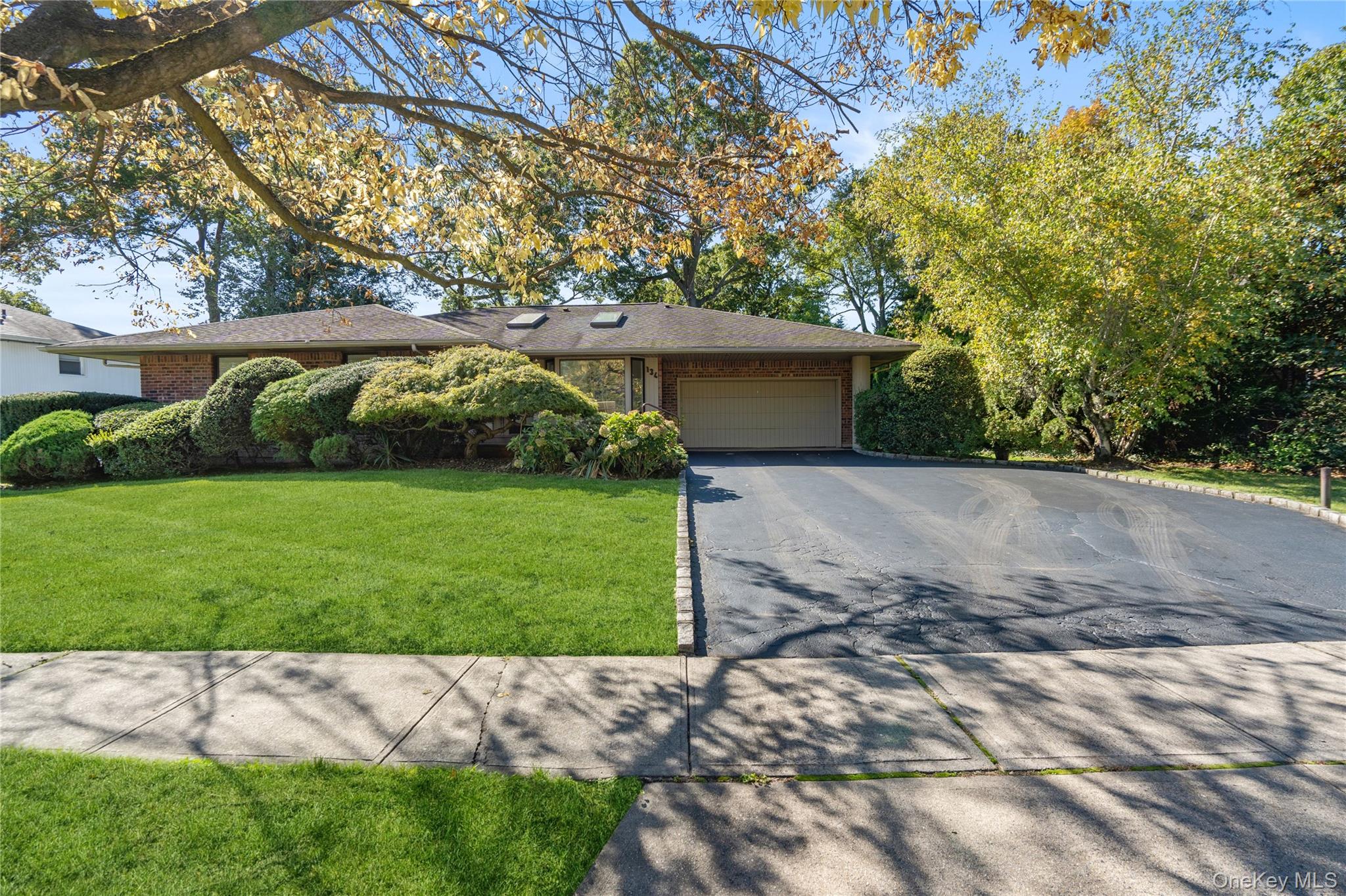 134 Maytime Drive, Jericho