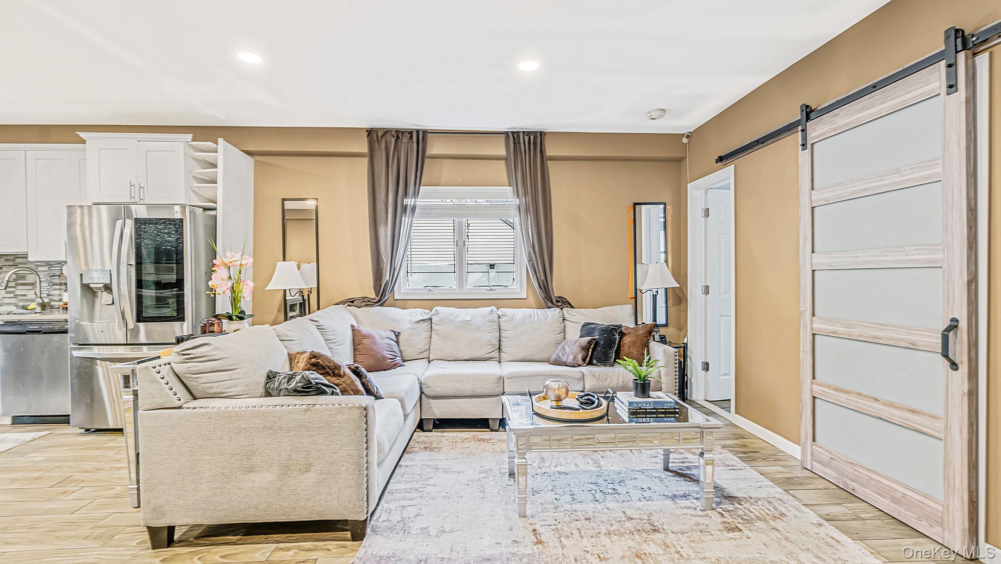 73 Lynbrook Drive — photo 13