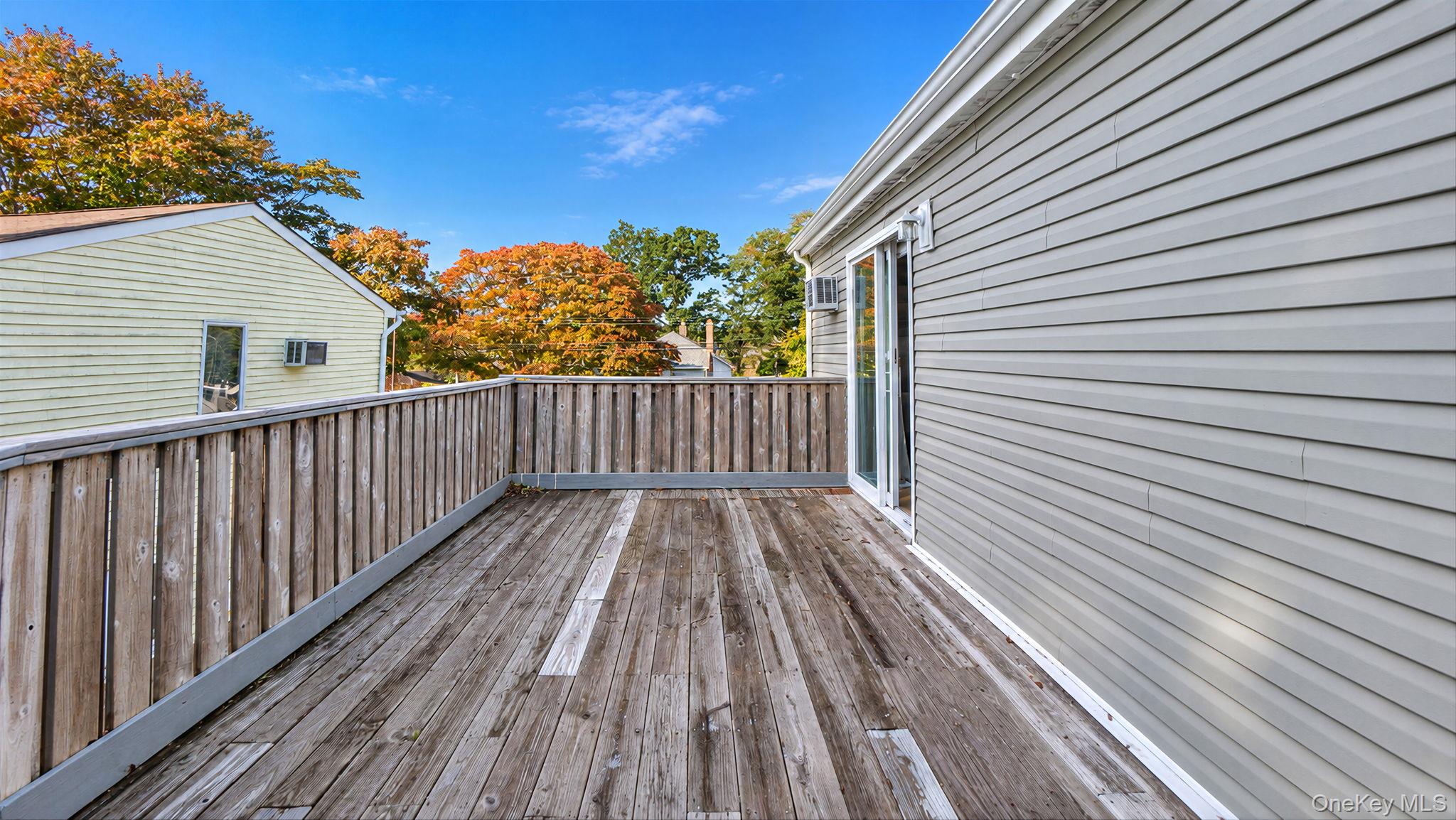 73 Lynbrook Drive — photo 18