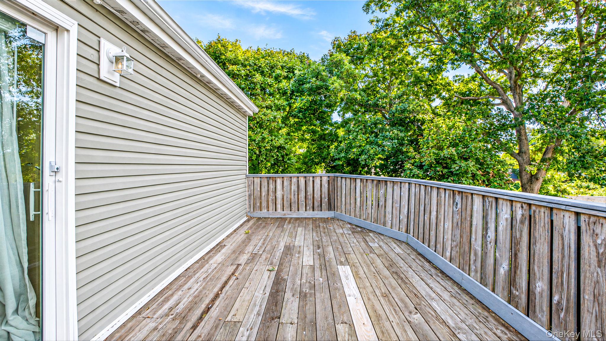 73 Lynbrook Drive — photo 19