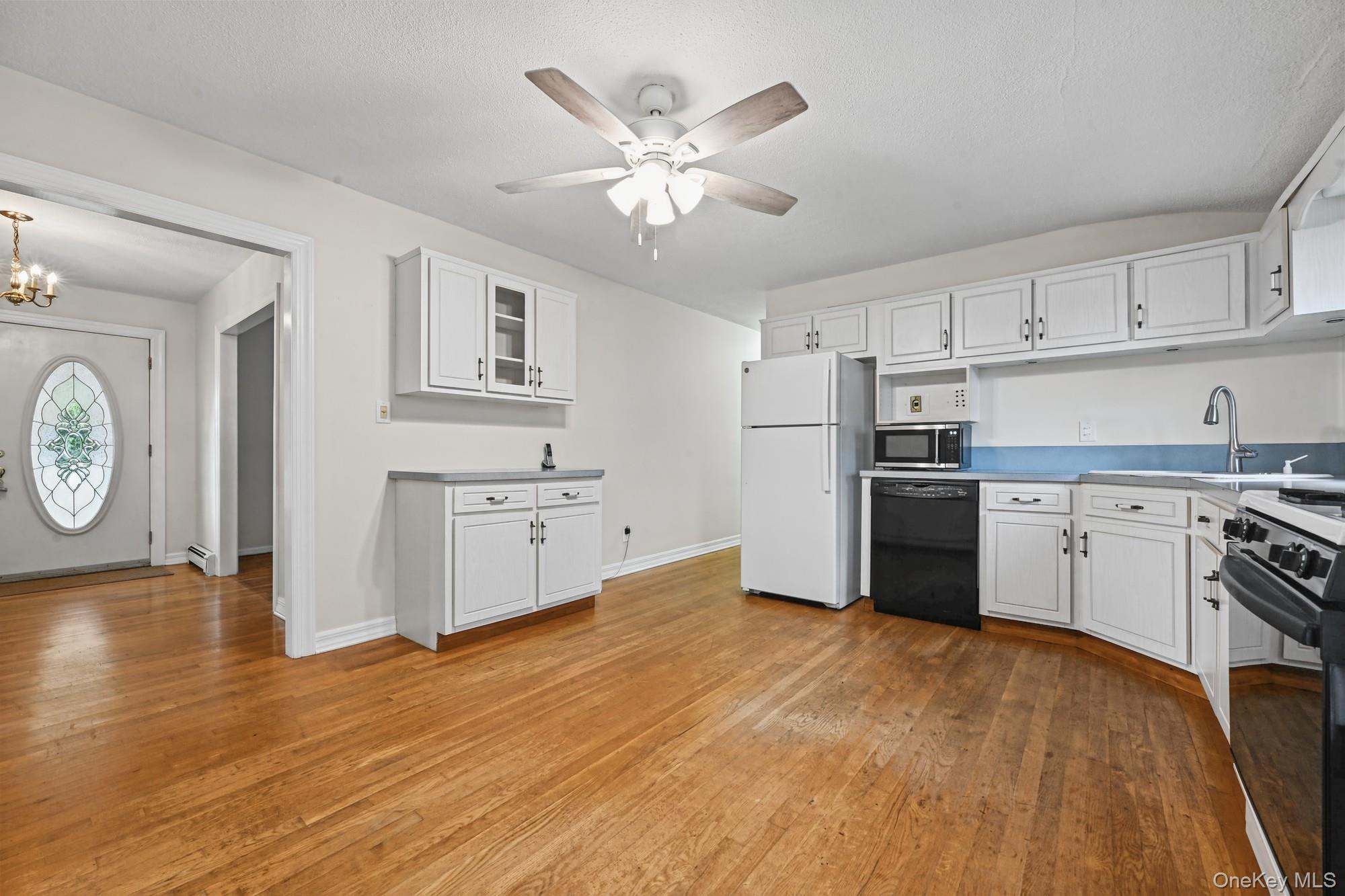 3 Alamo Drive — photo 11