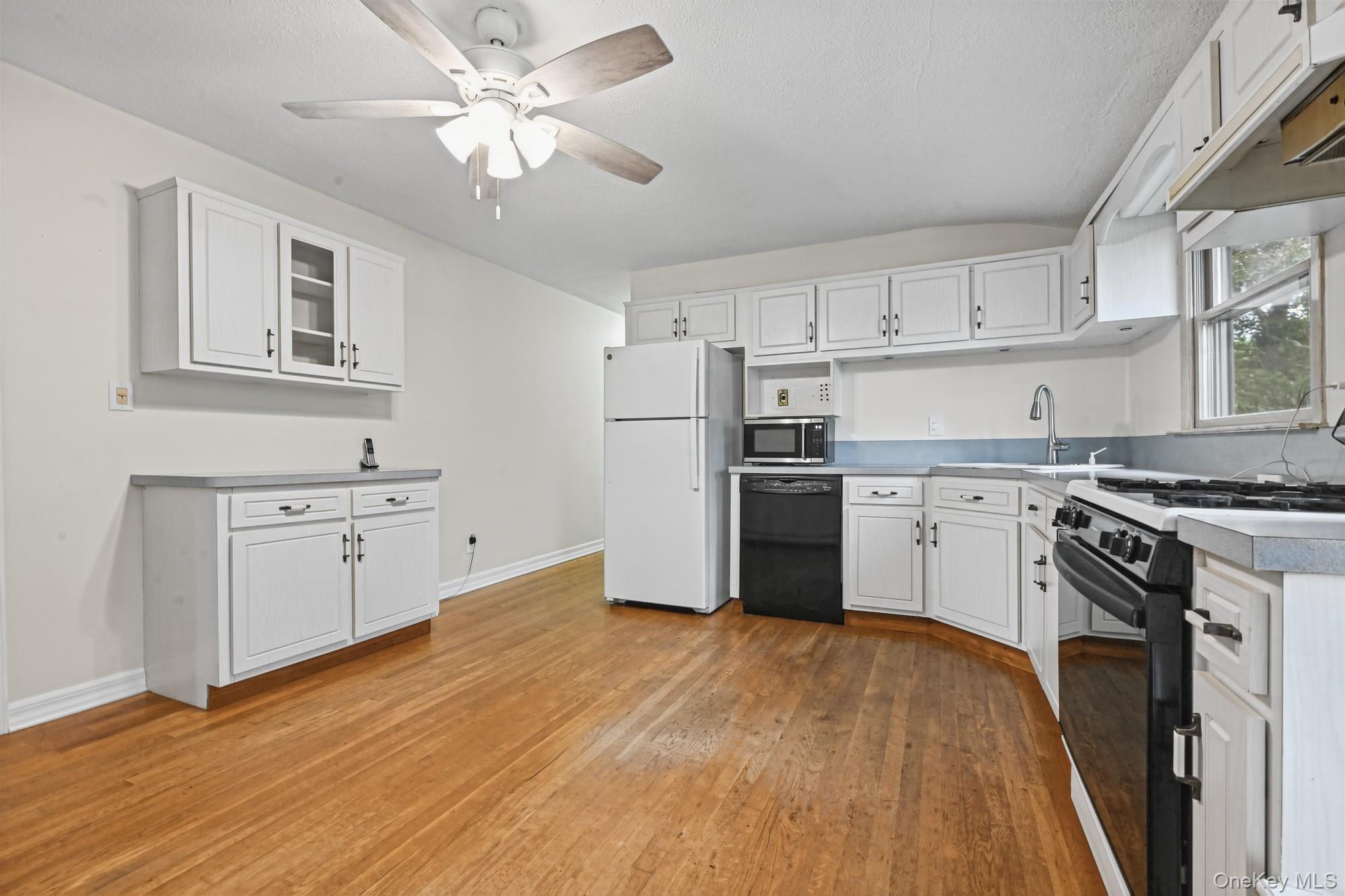 3 Alamo Drive — photo 10