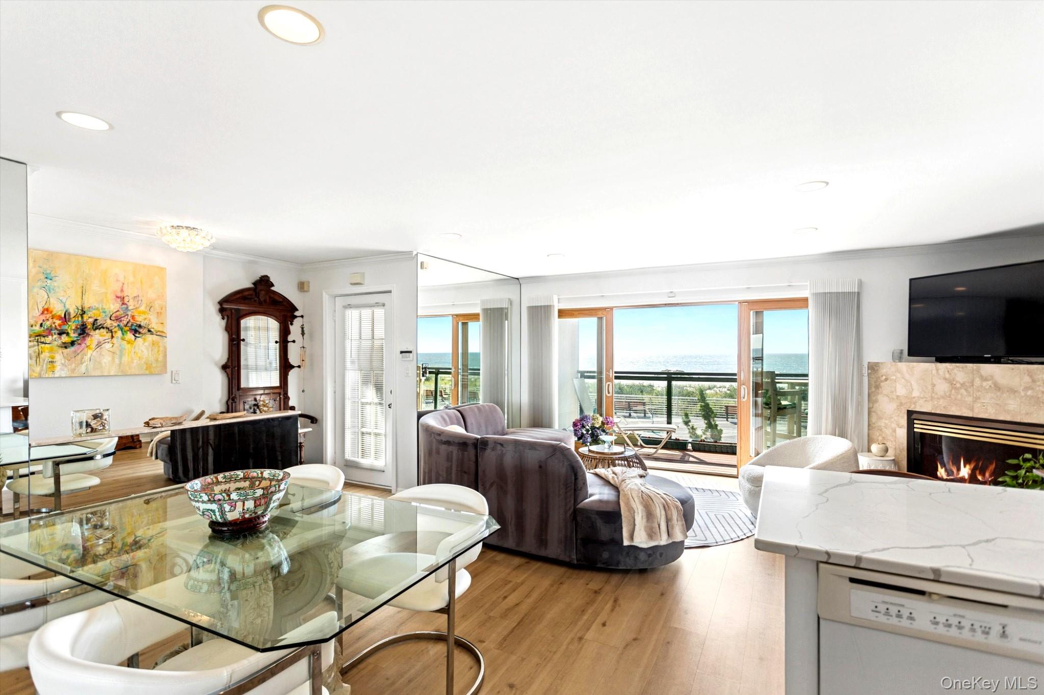 412 Oceanfront — photo 3