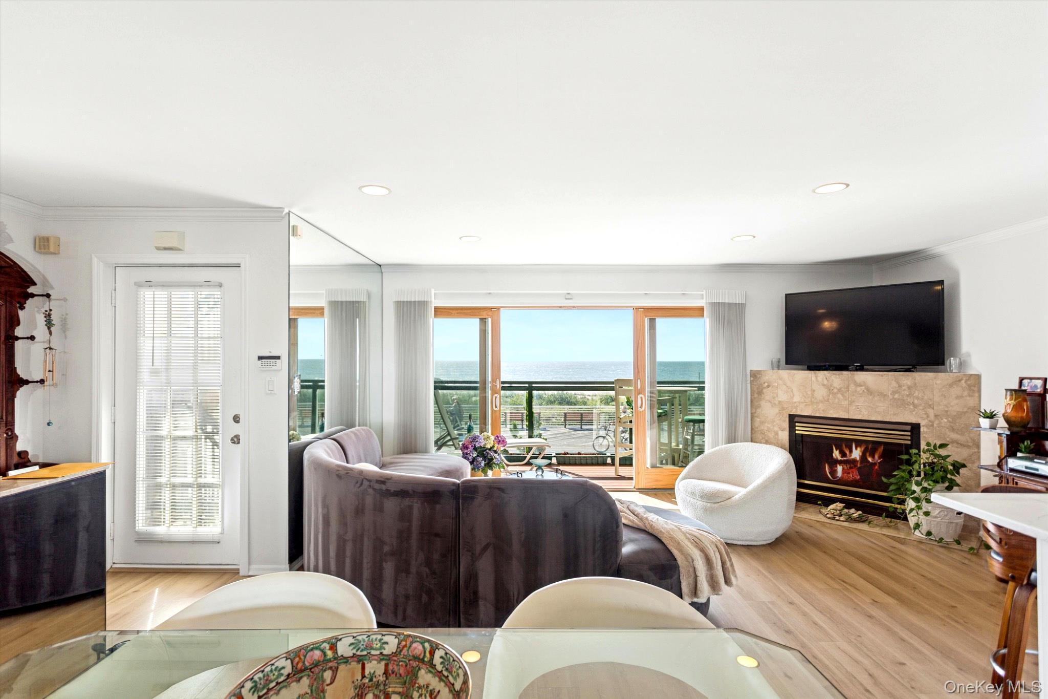 412 Oceanfront — photo 6