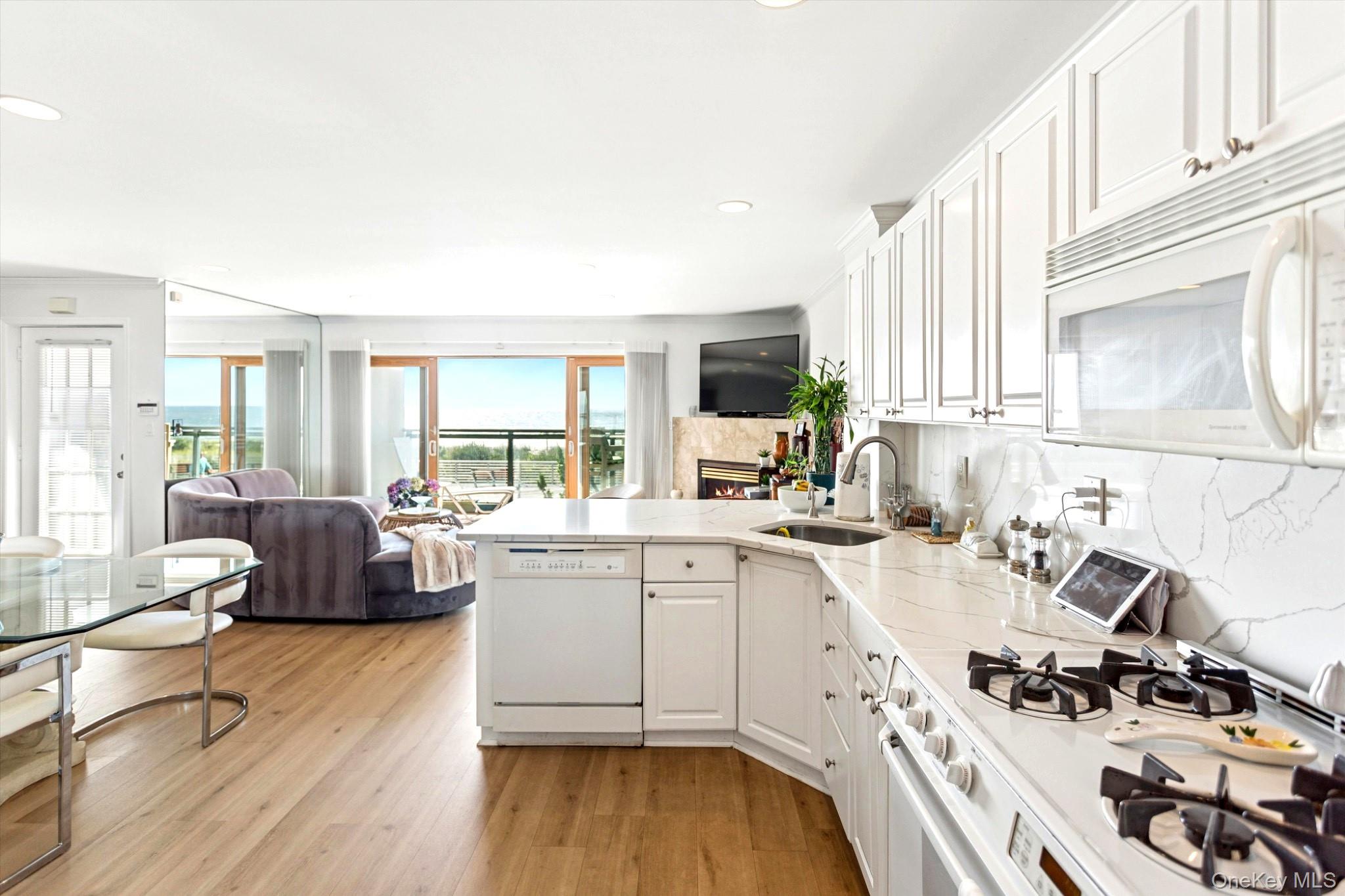 412 Oceanfront — photo 9