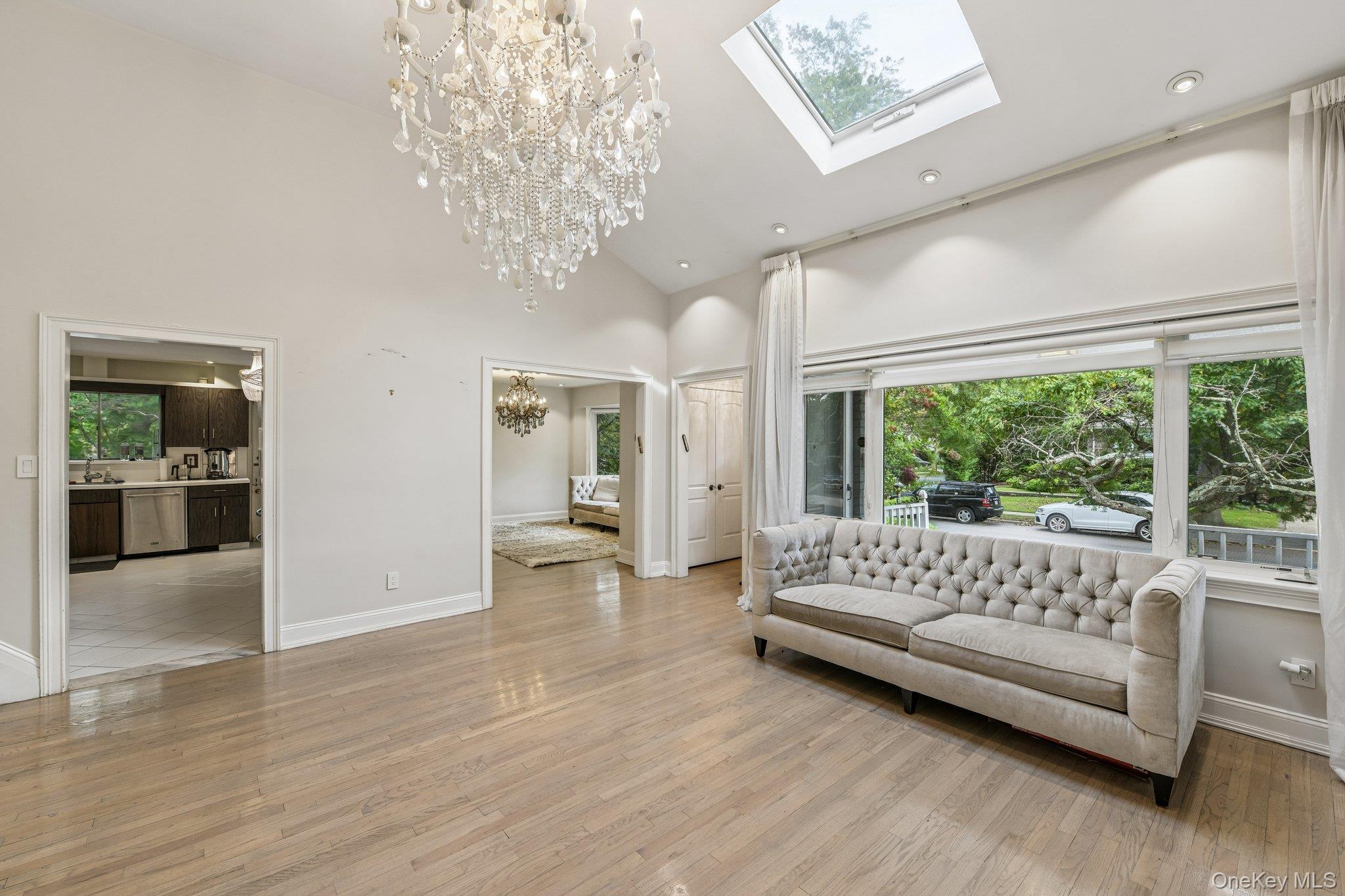 850 Oliver Street — photo 14