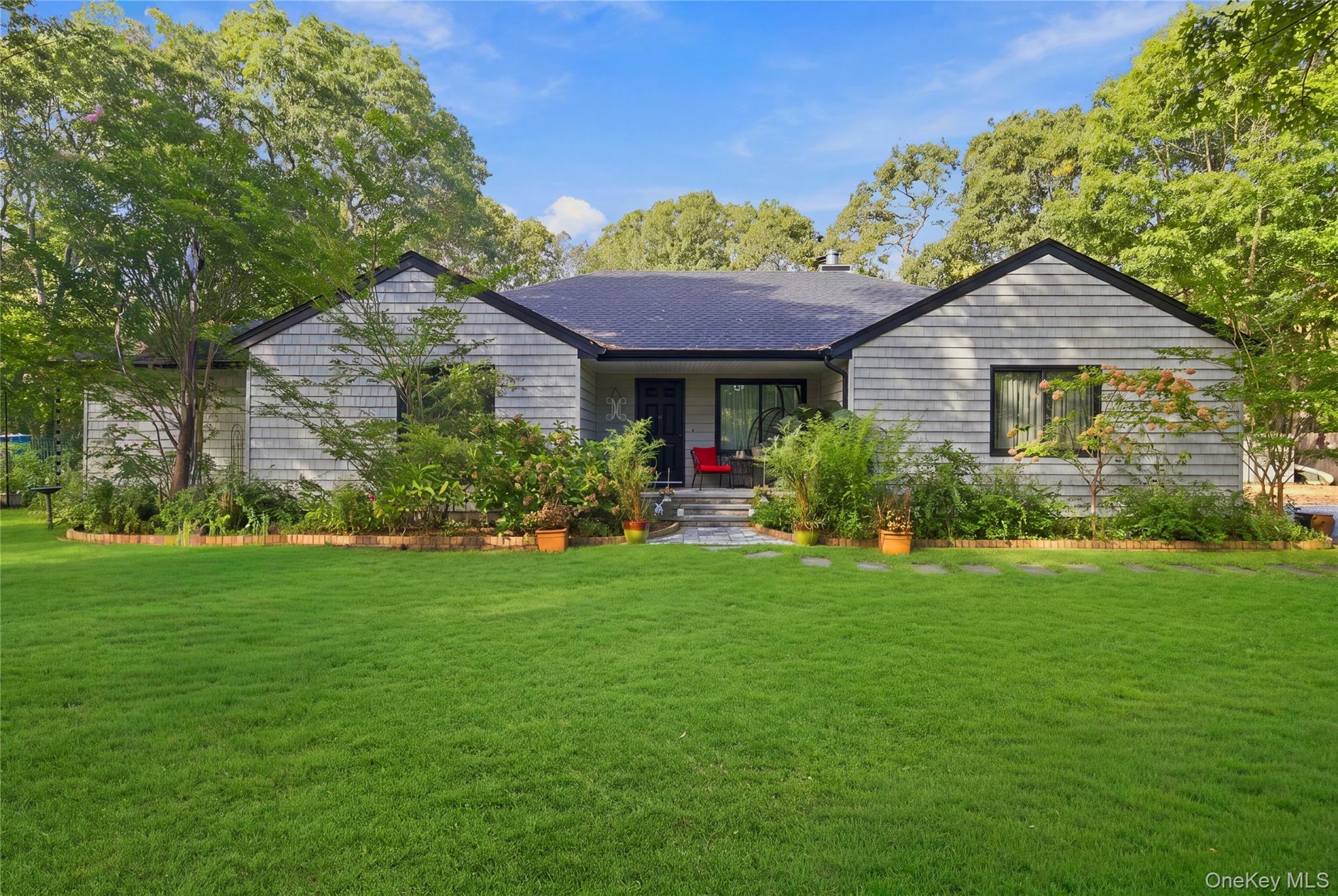 7 Bridle Path, Westhampton Beach
