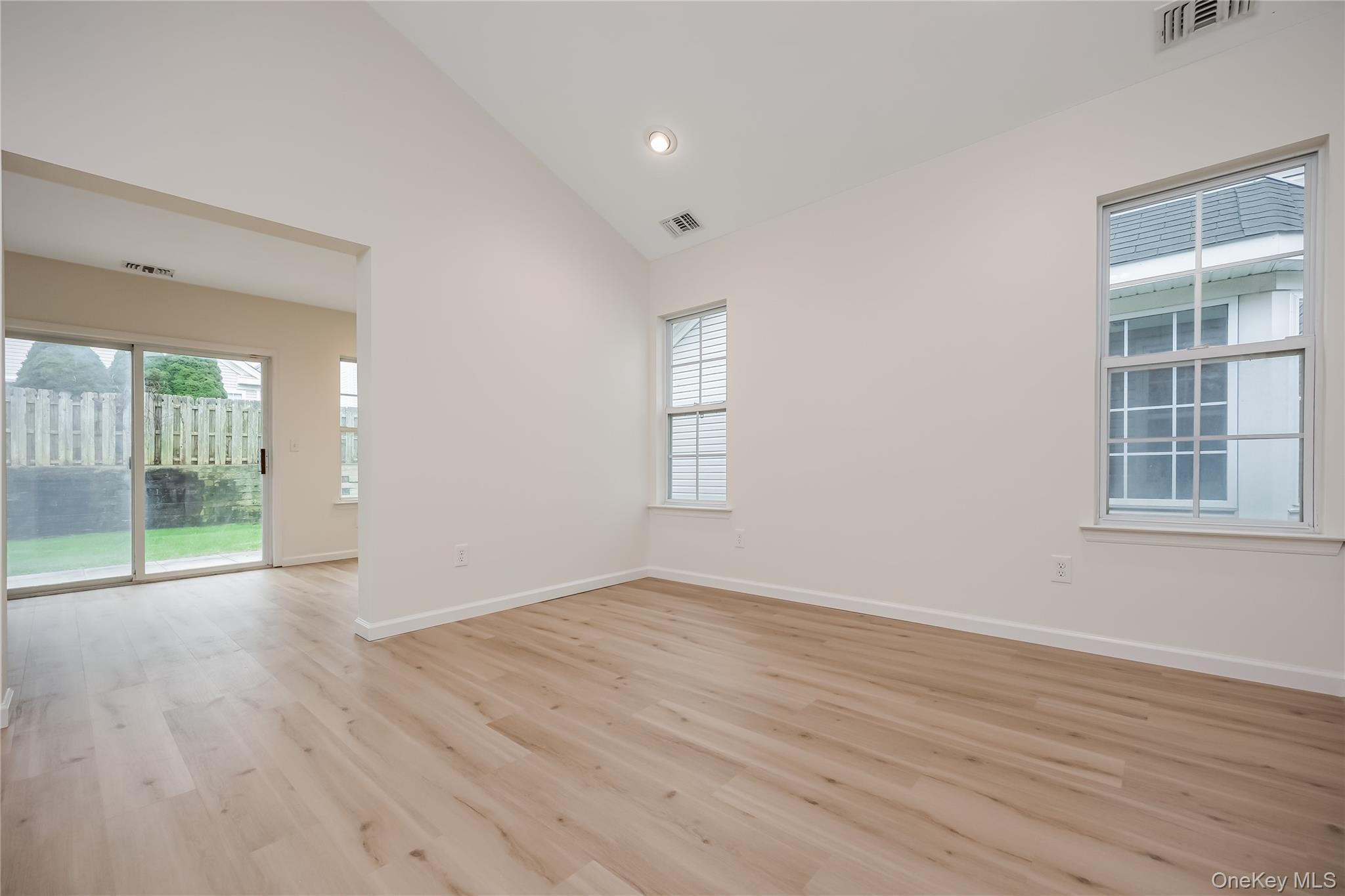 14 Sophia Drive — photo 15