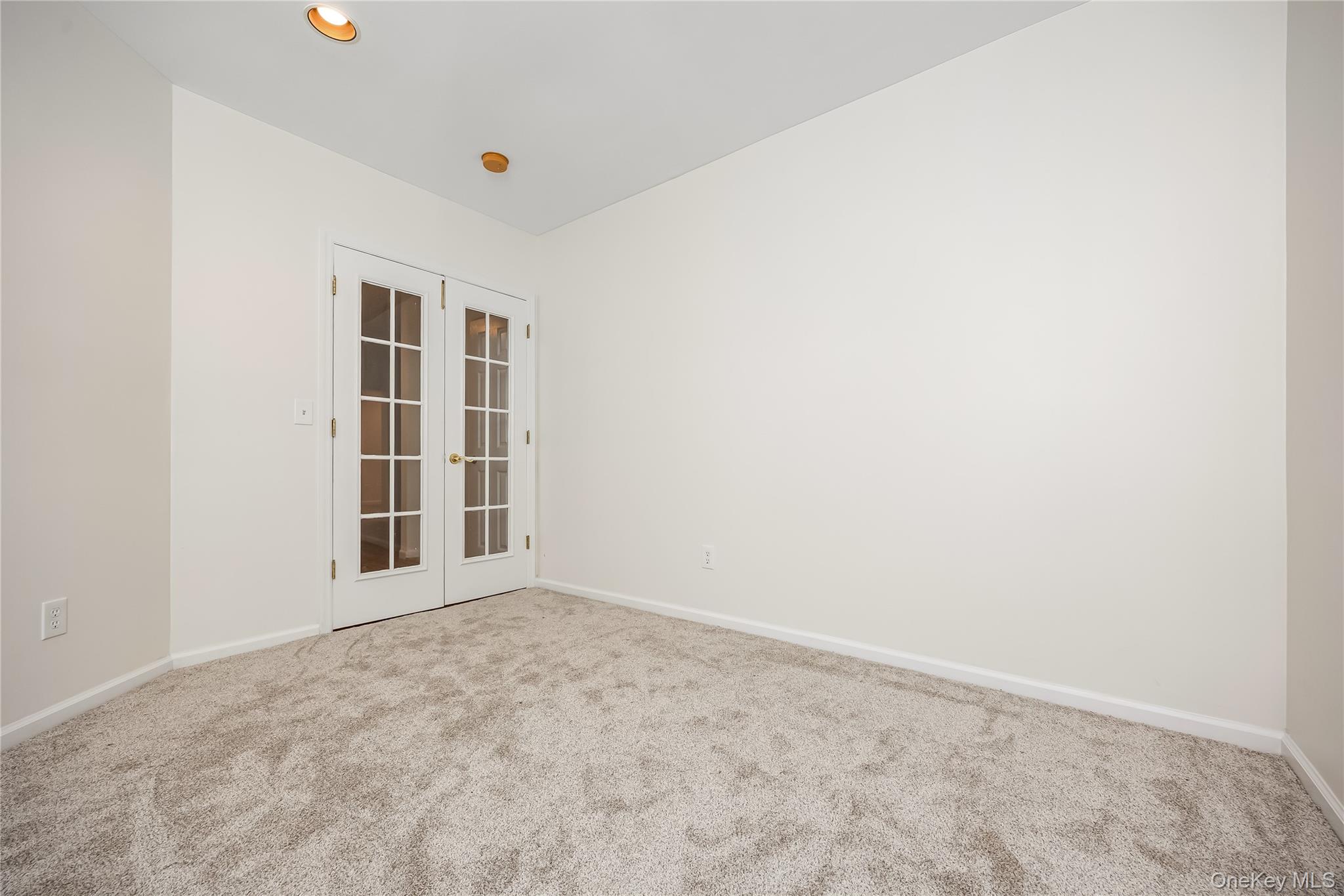 14 Sophia Drive — photo 4