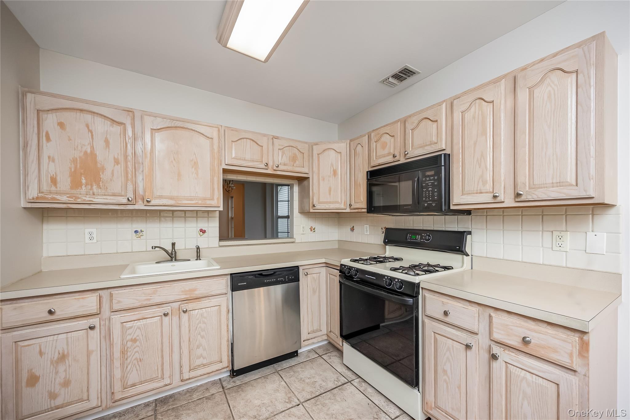 14 Sophia Drive — photo 5