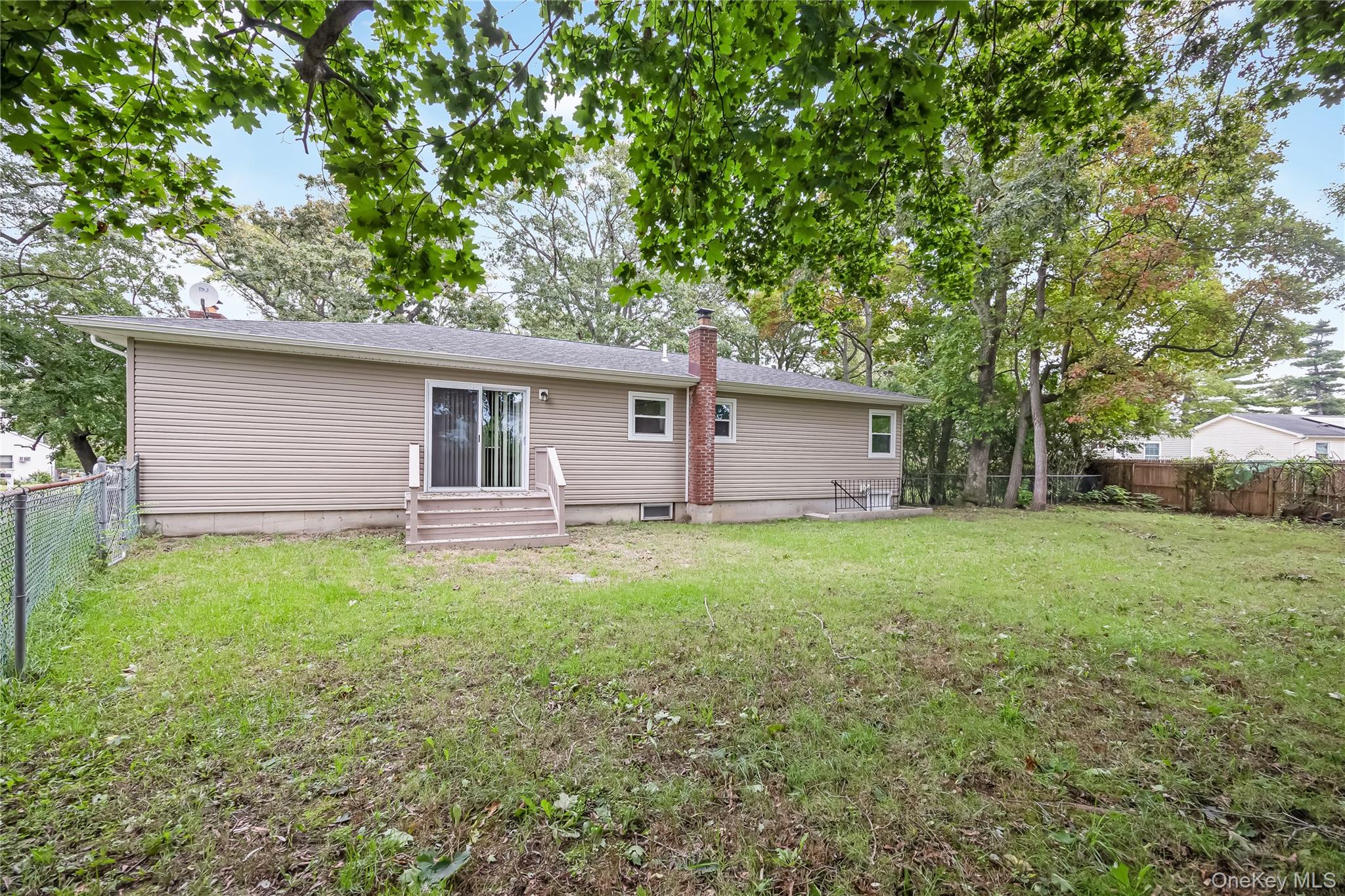 1182 3rd Avenue — photo 24