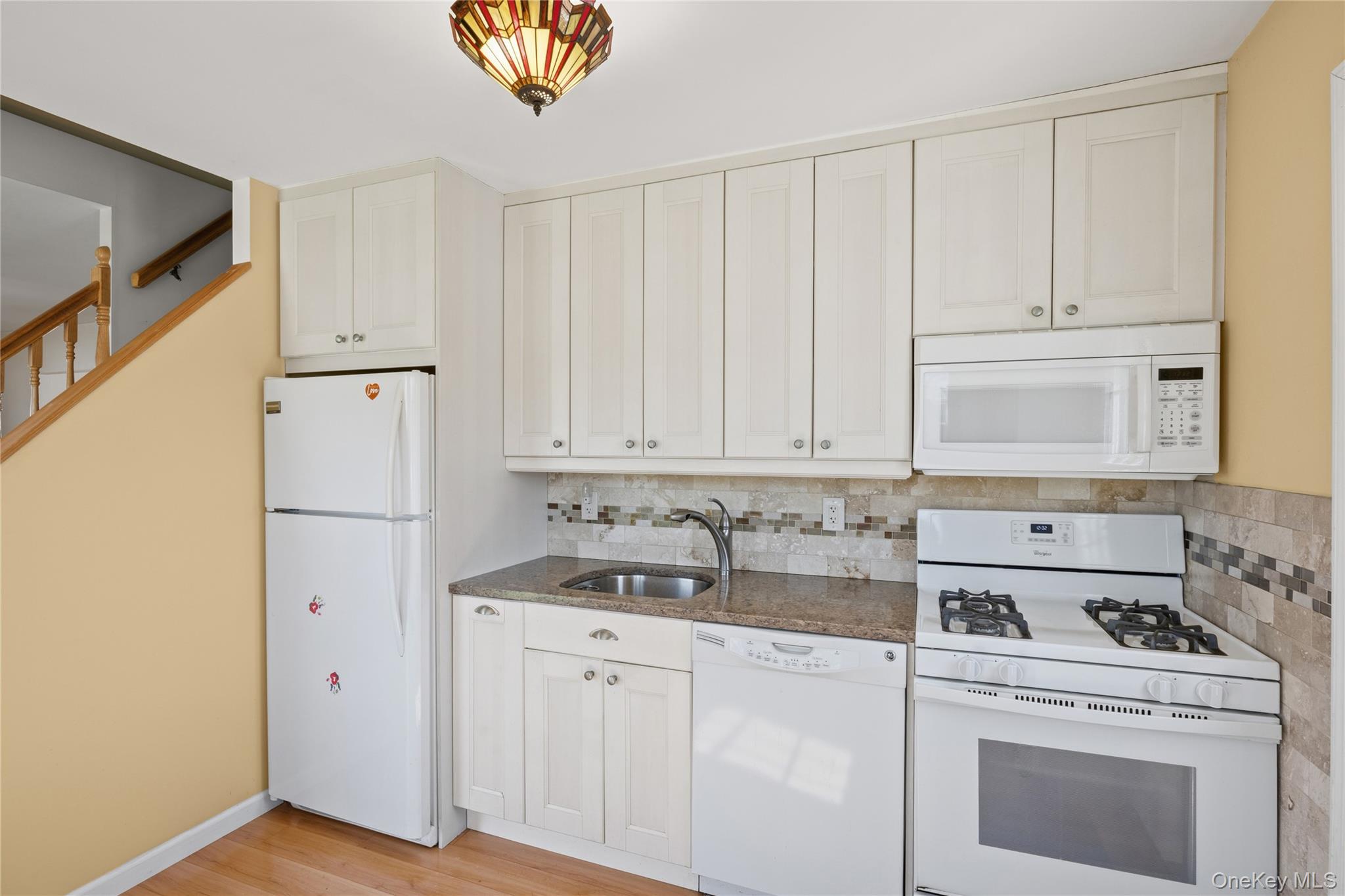 271 Forest Avenue — photo 9
