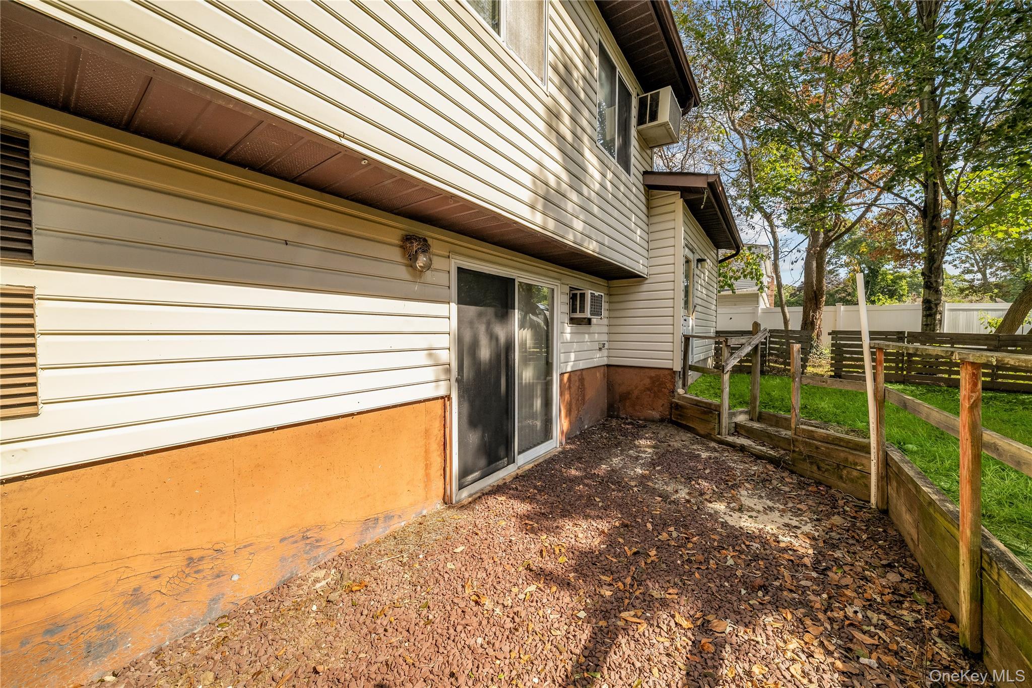 14 Mineola Street — photo 30