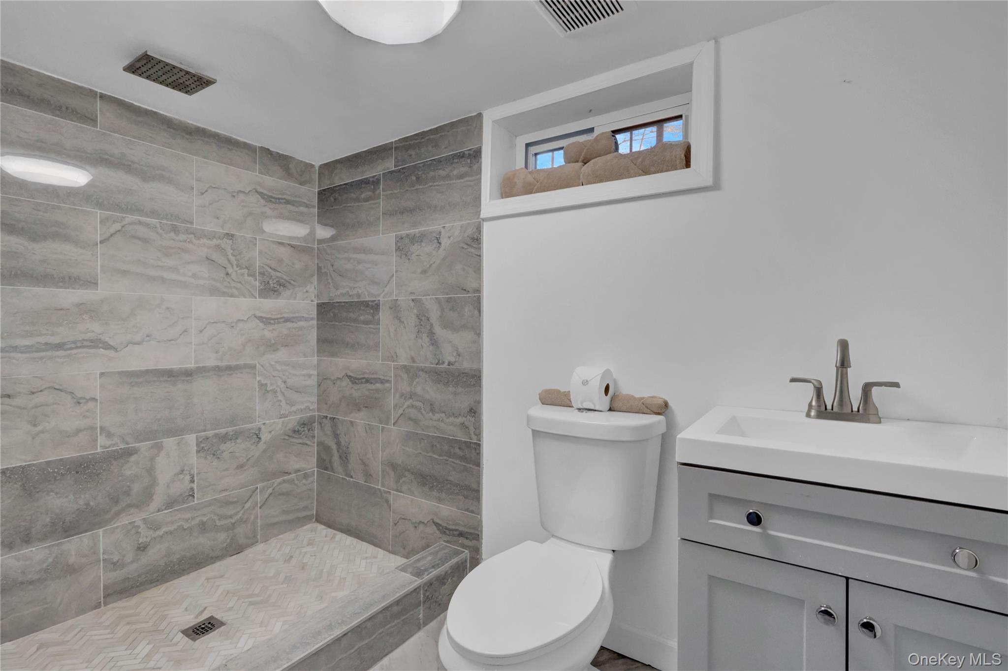 57 Middle Island Avenue — photo 19