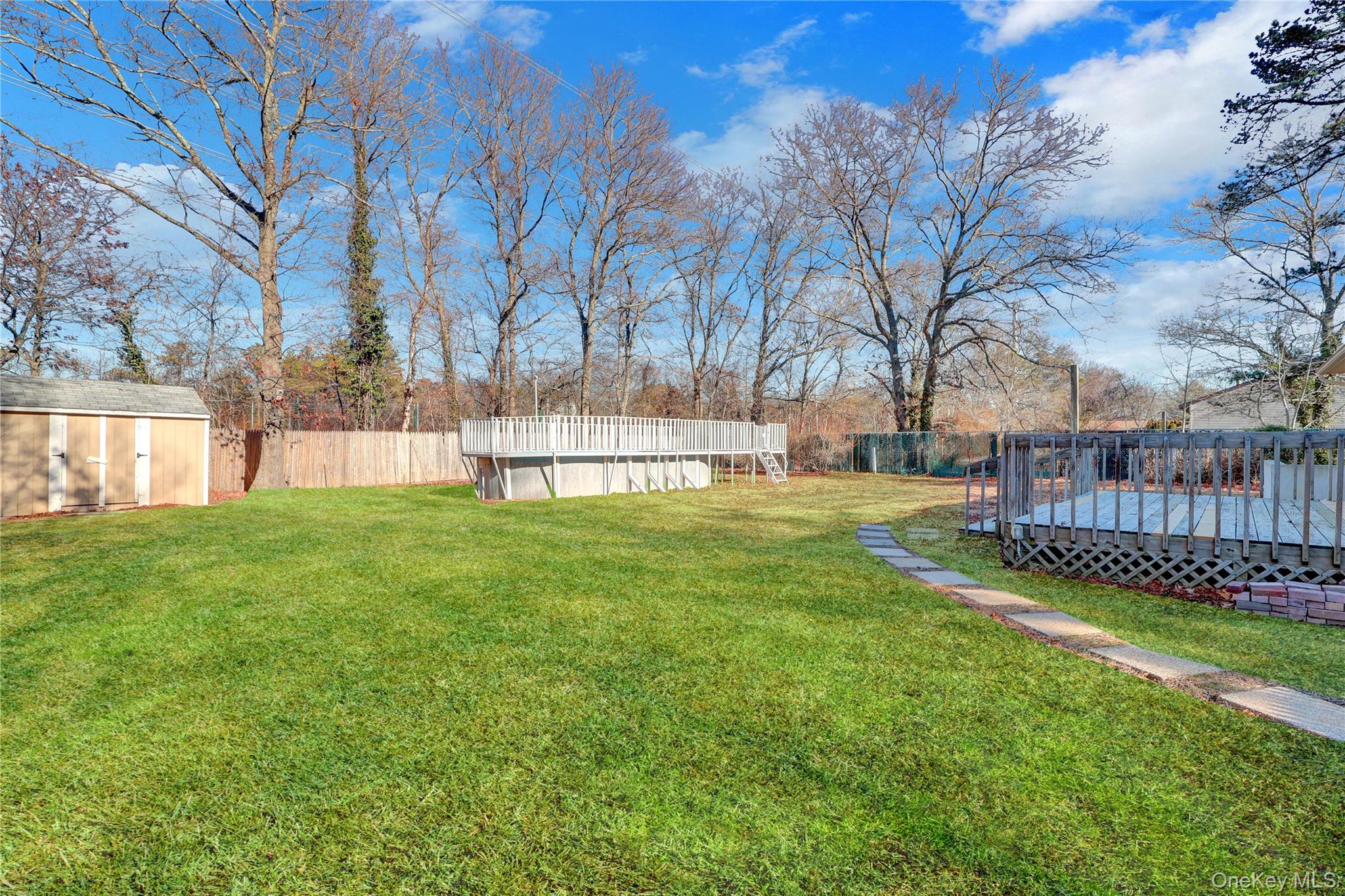 57 Middle Island Avenue — photo 21