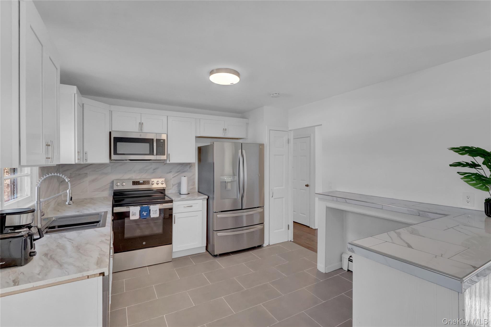 57 Middle Island Avenue — photo 3