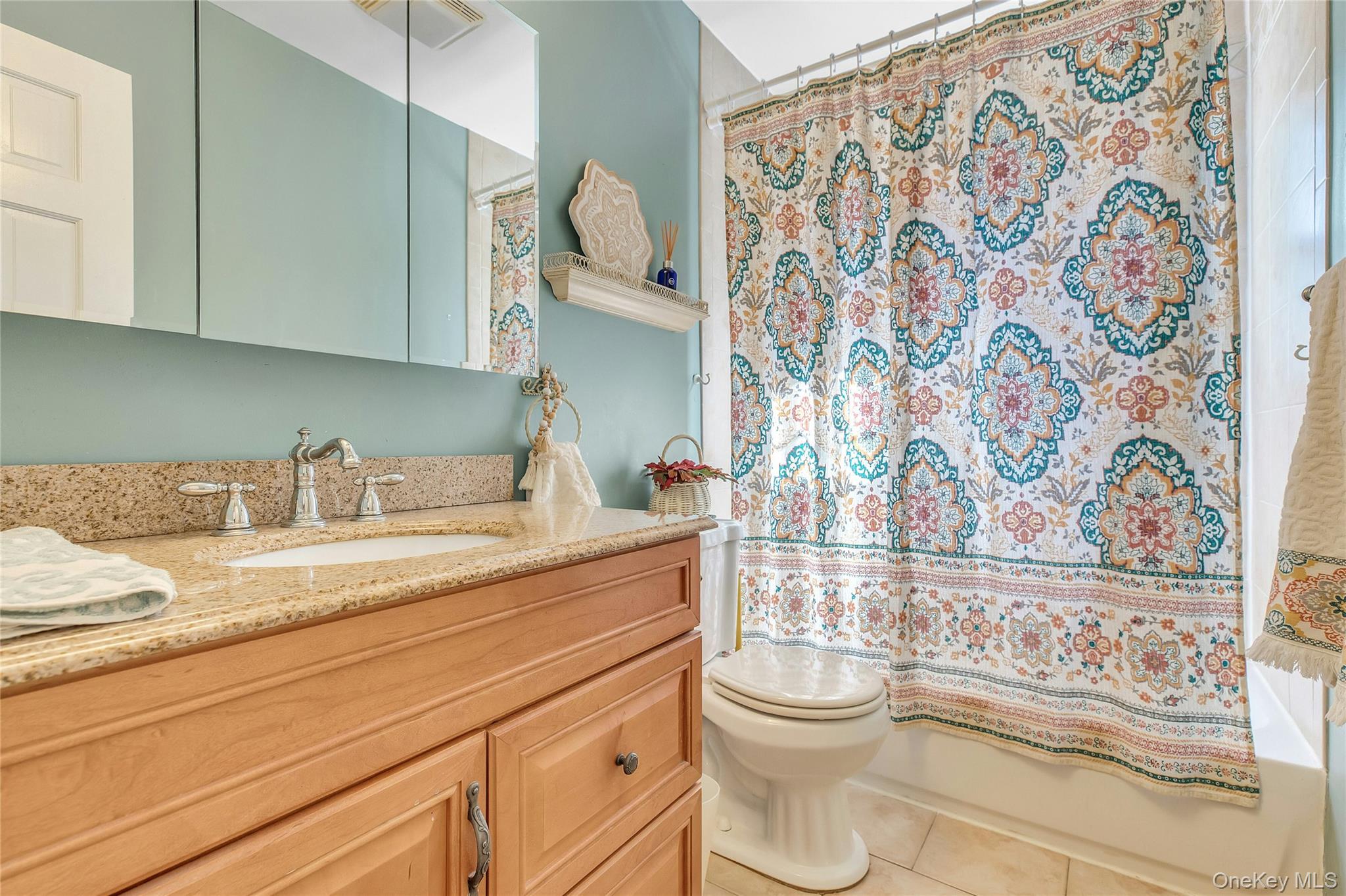 2084 Sherman Avenue — photo 13