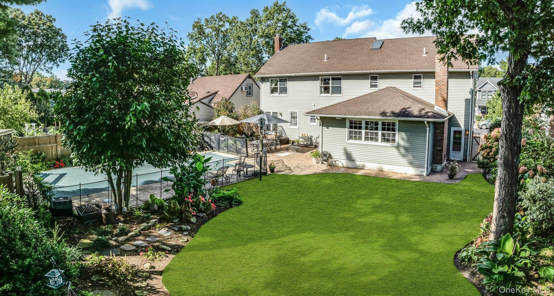 2084 Sherman Avenue — photo 39