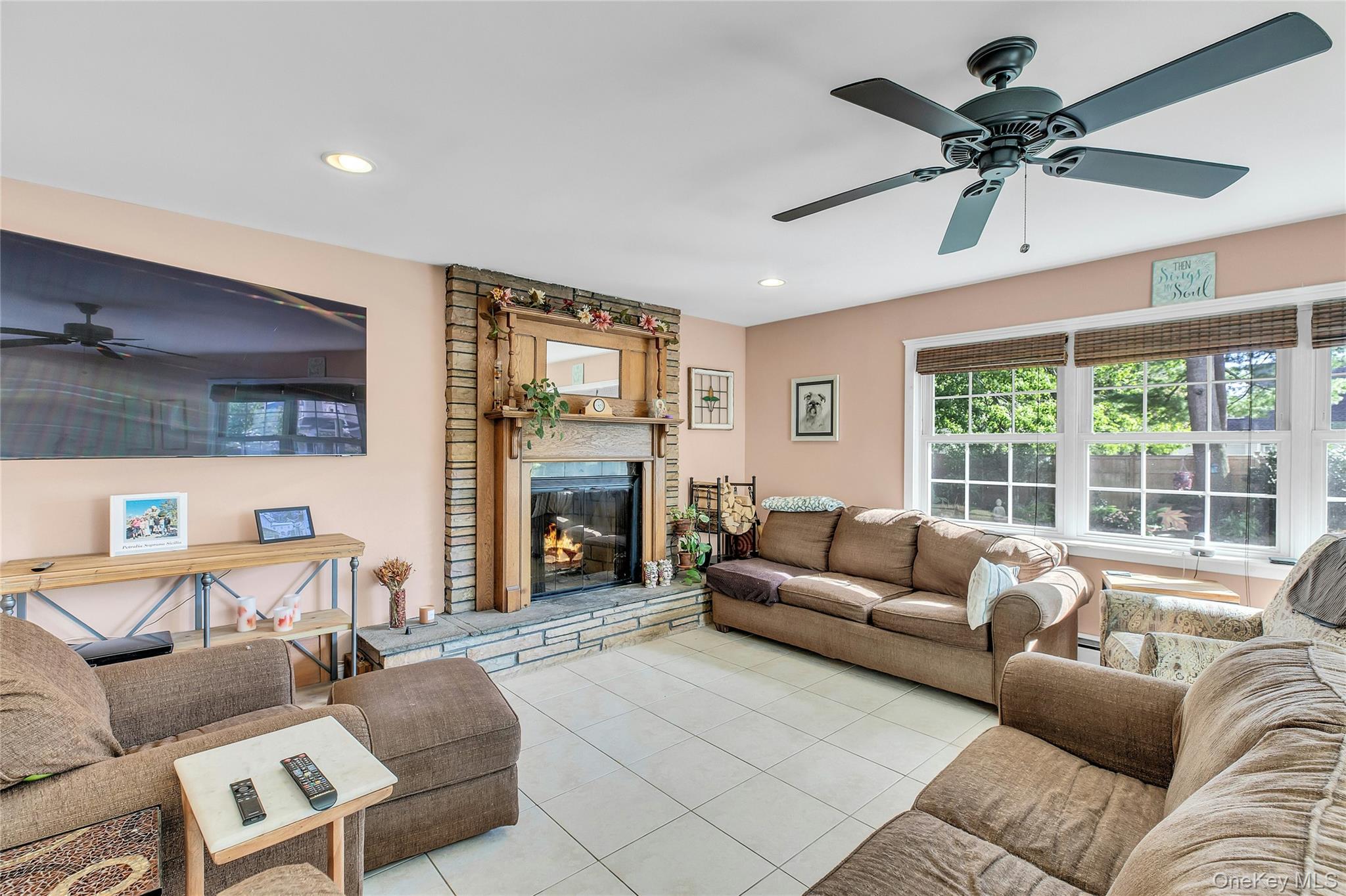 2084 Sherman Avenue — photo 10