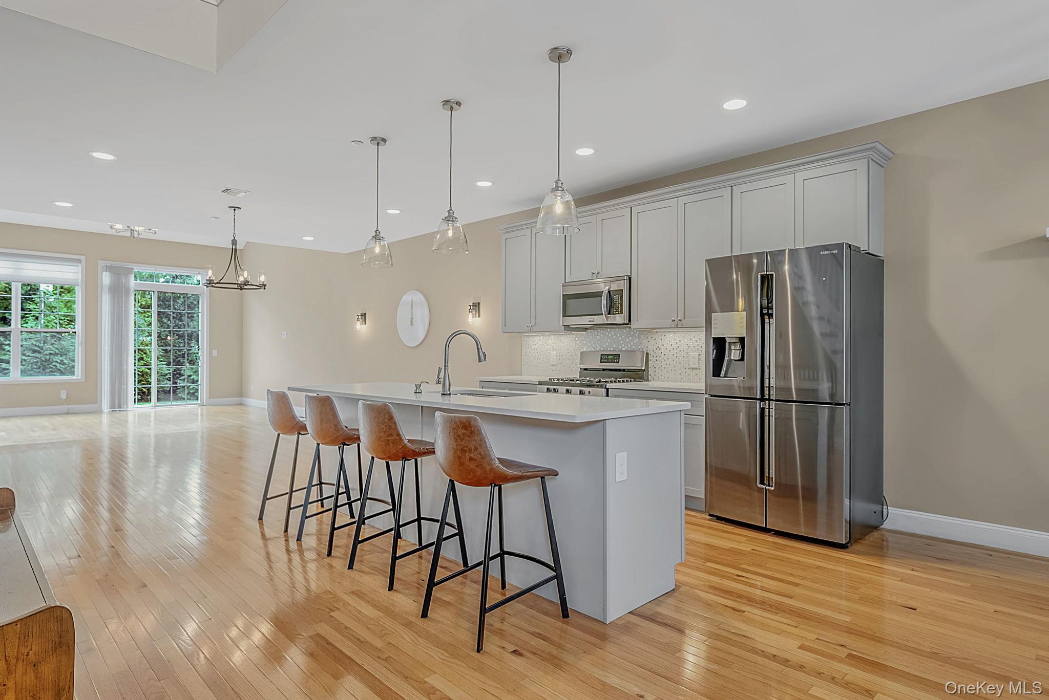 2305 Townhome Way — photo 4
