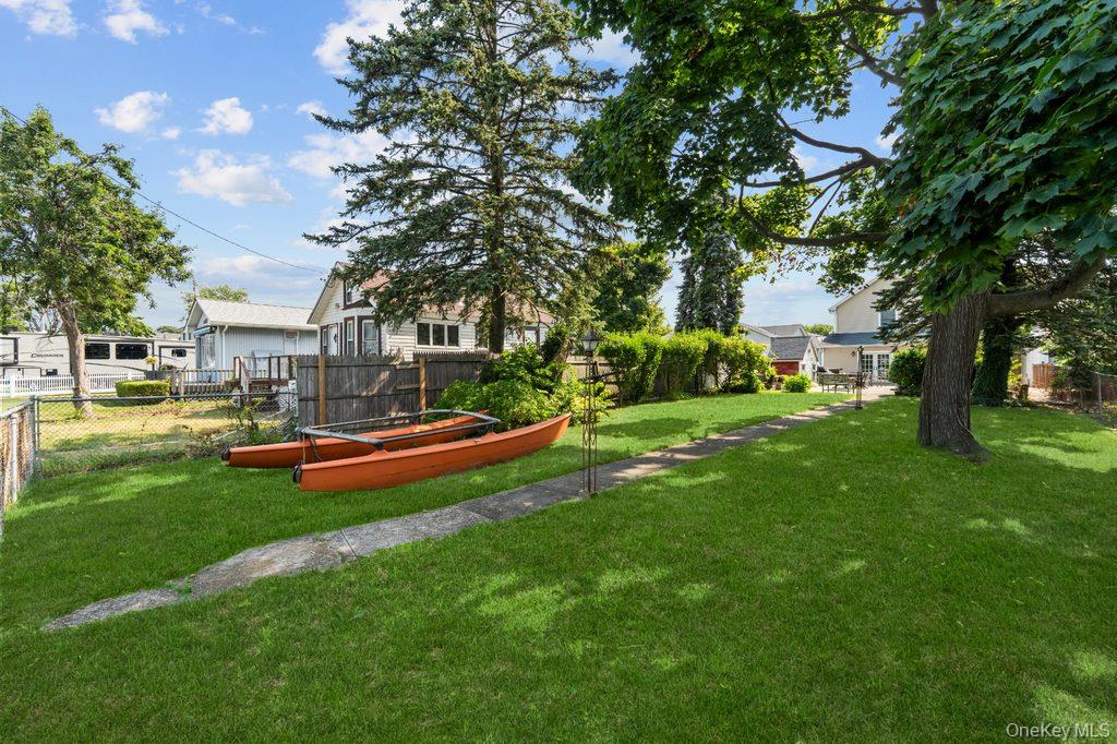 81 Wilson Avenue — photo 33