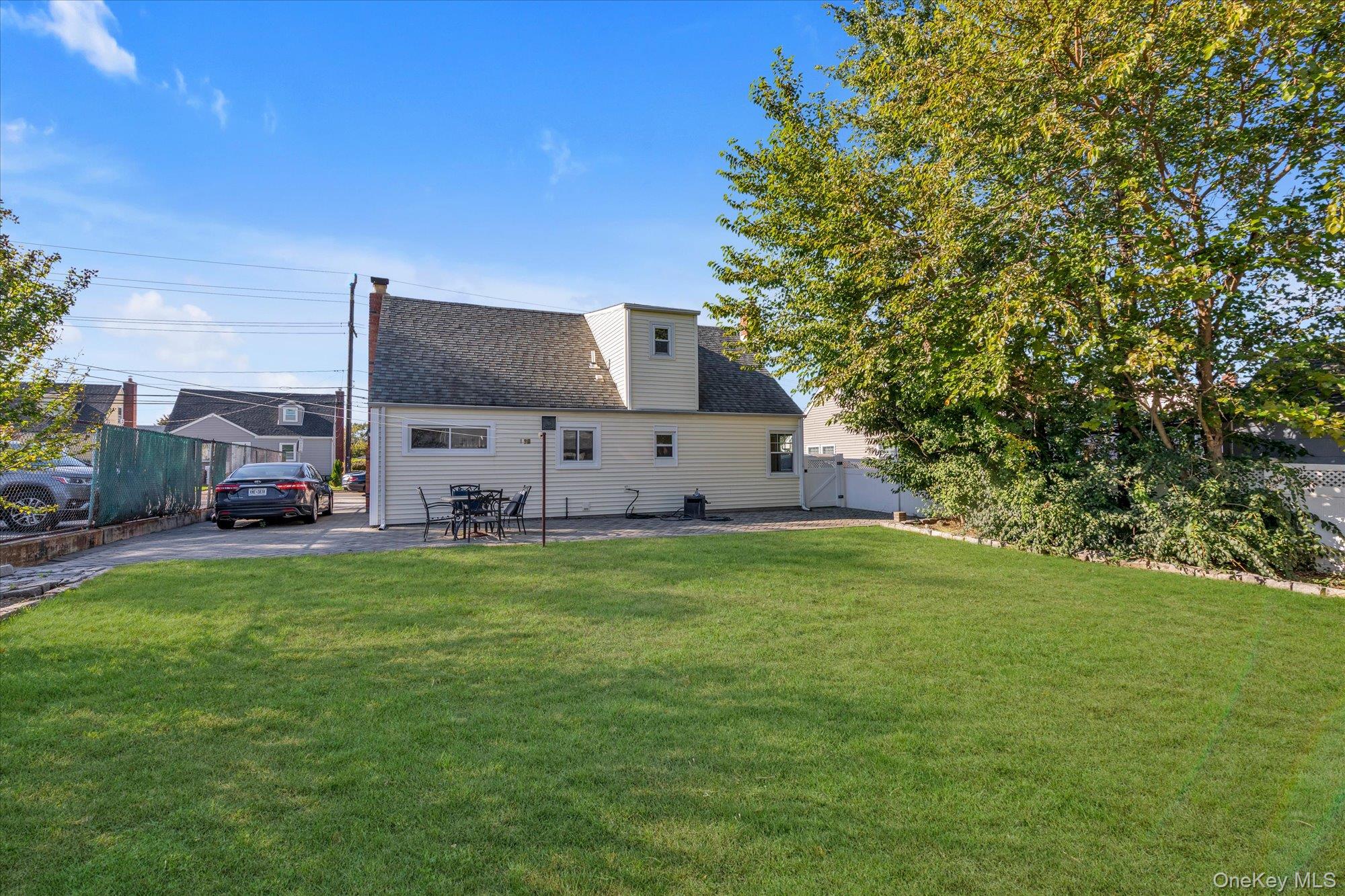 77 Horton Avenue — photo 17