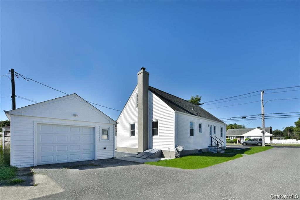 461 Pinebrook Avenue — photo 4