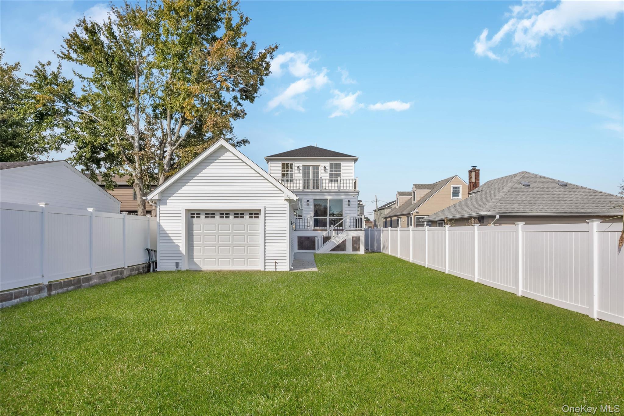 11 Riverdale Avenue — photo 3