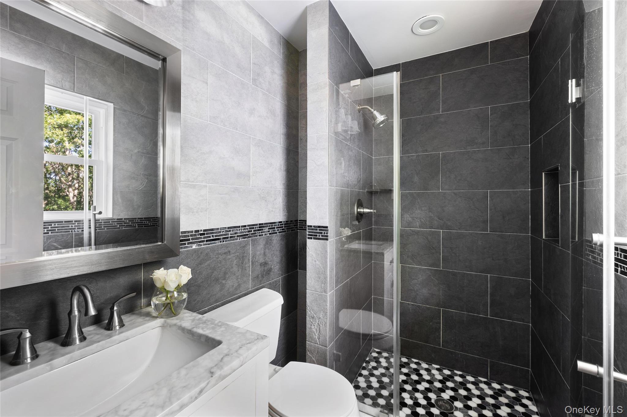 30 Squires Boulevard — photo 11