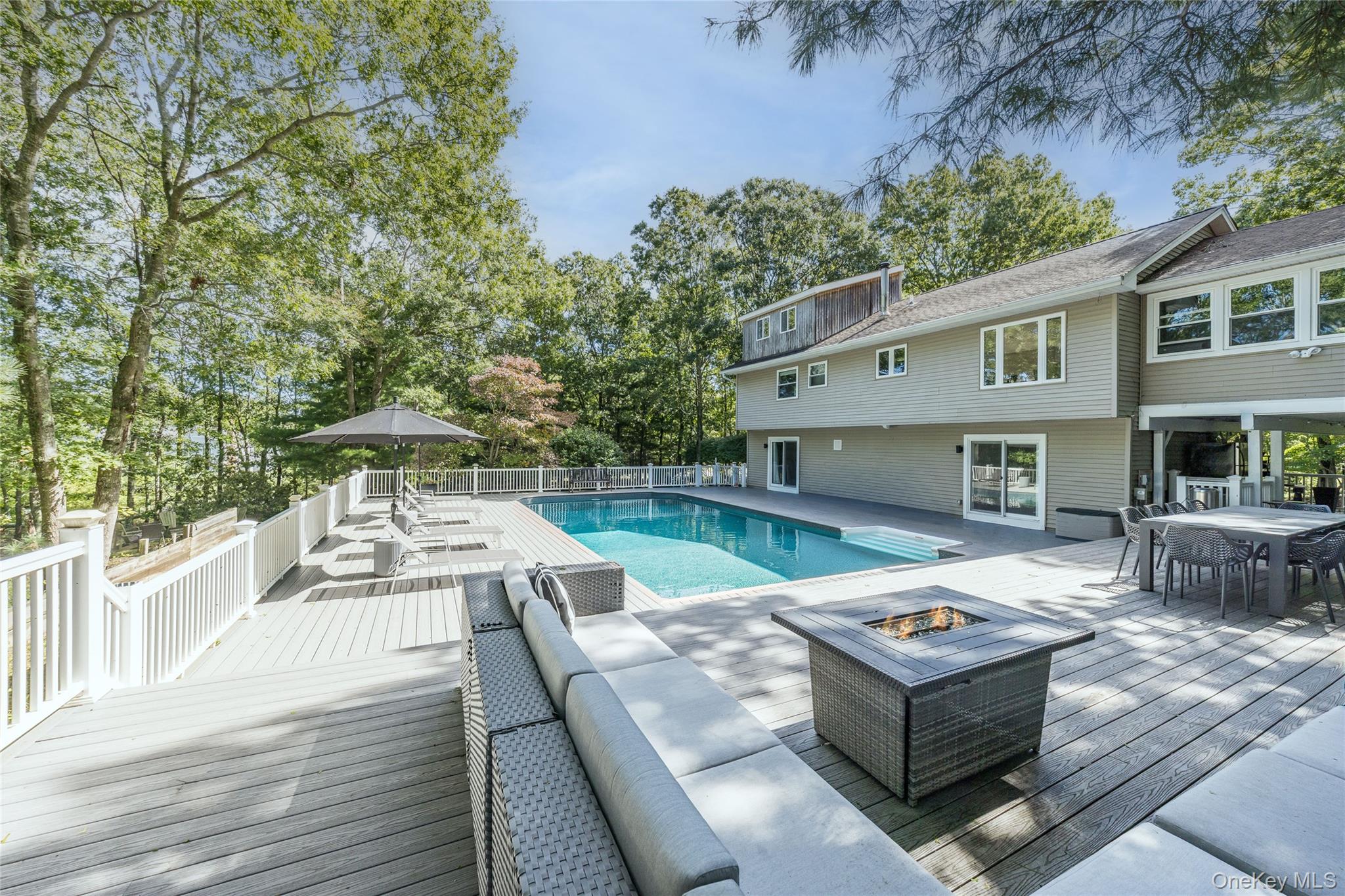 30 Squires Boulevard — photo 3