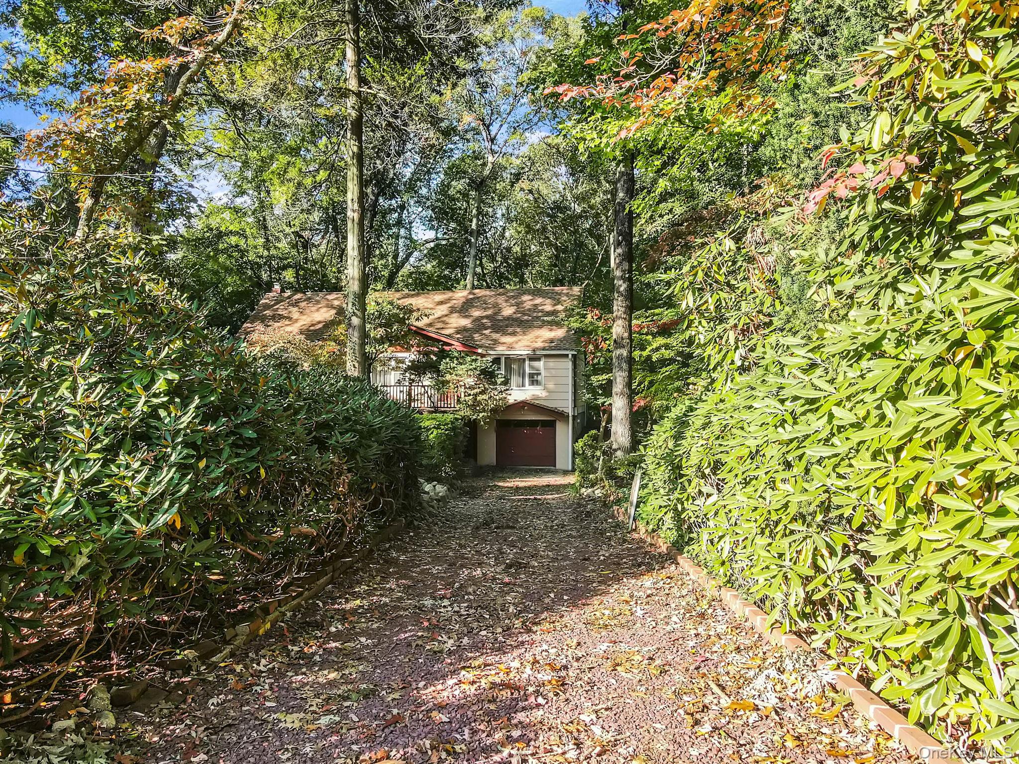 5 Everest Court, Huntington Station