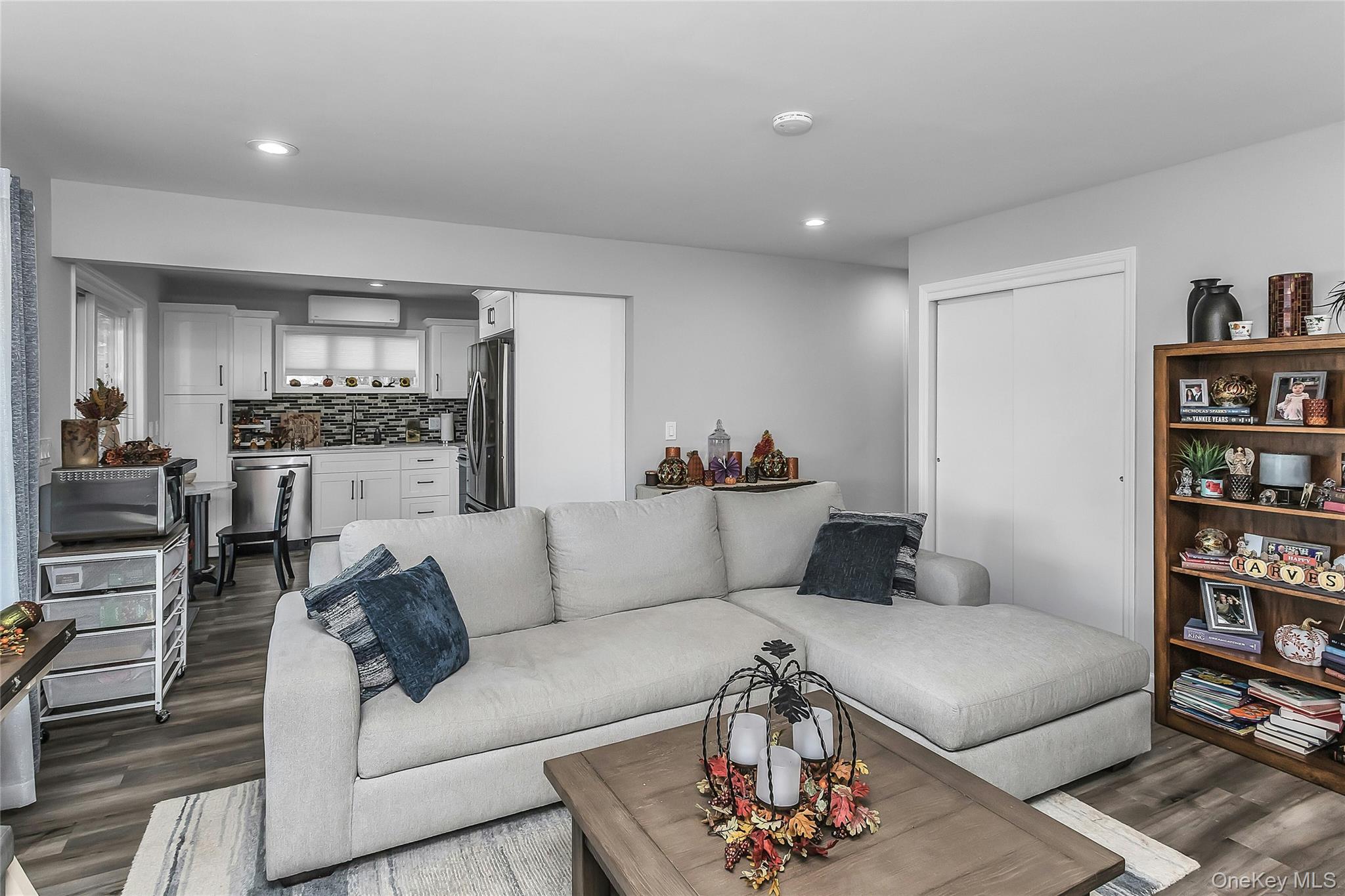 15 Riverside Avenue — photo 21