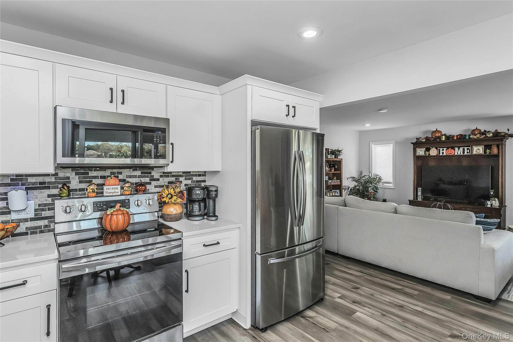 15 Riverside Avenue — photo 23