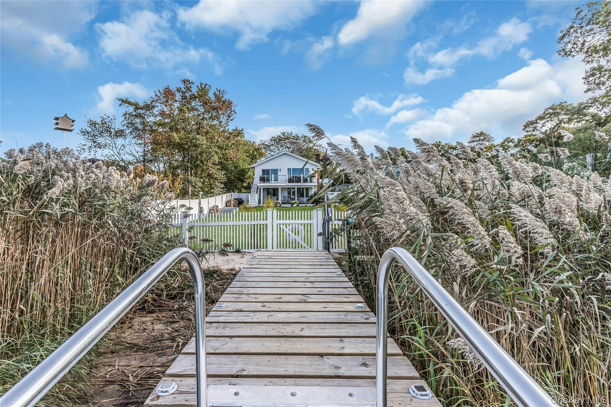 15 Riverside Avenue — photo 32