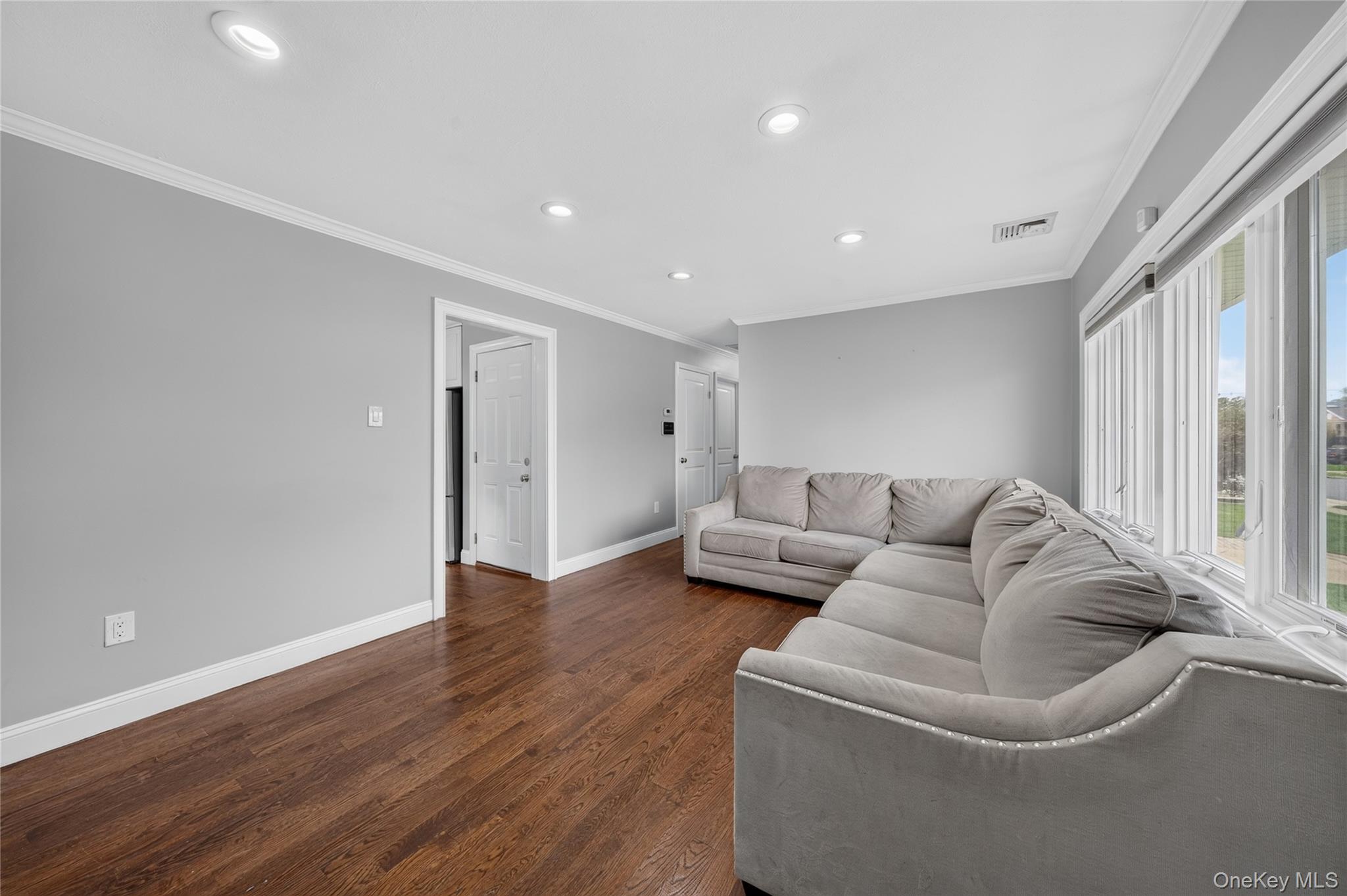 33 Hubbard Avenue — photo 3