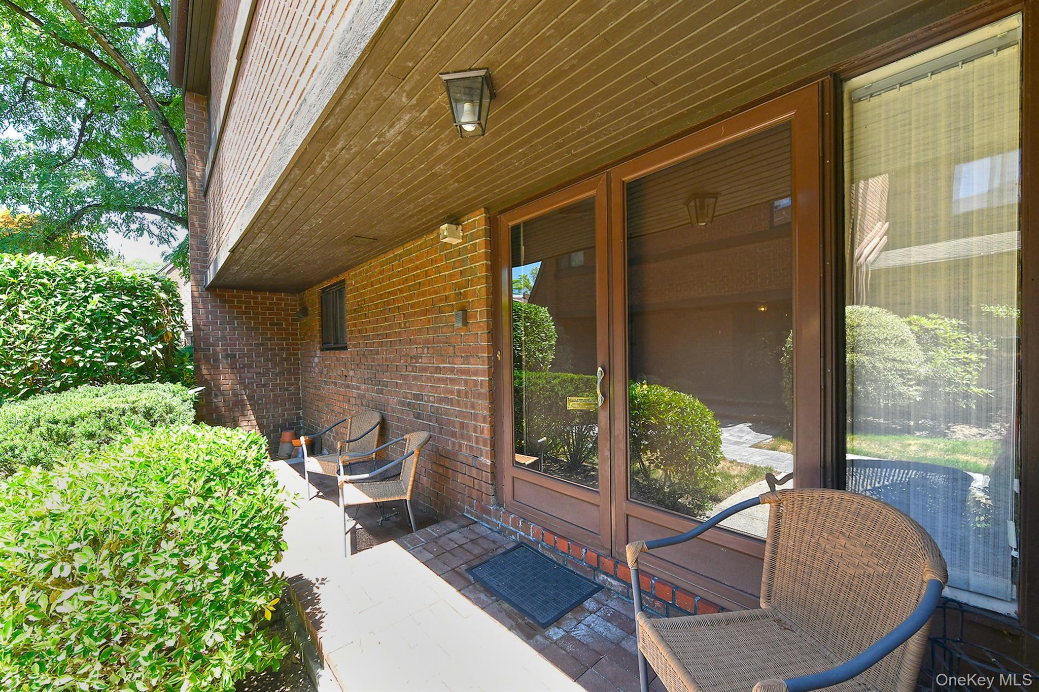 19 Frost Pond Drive — photo 4