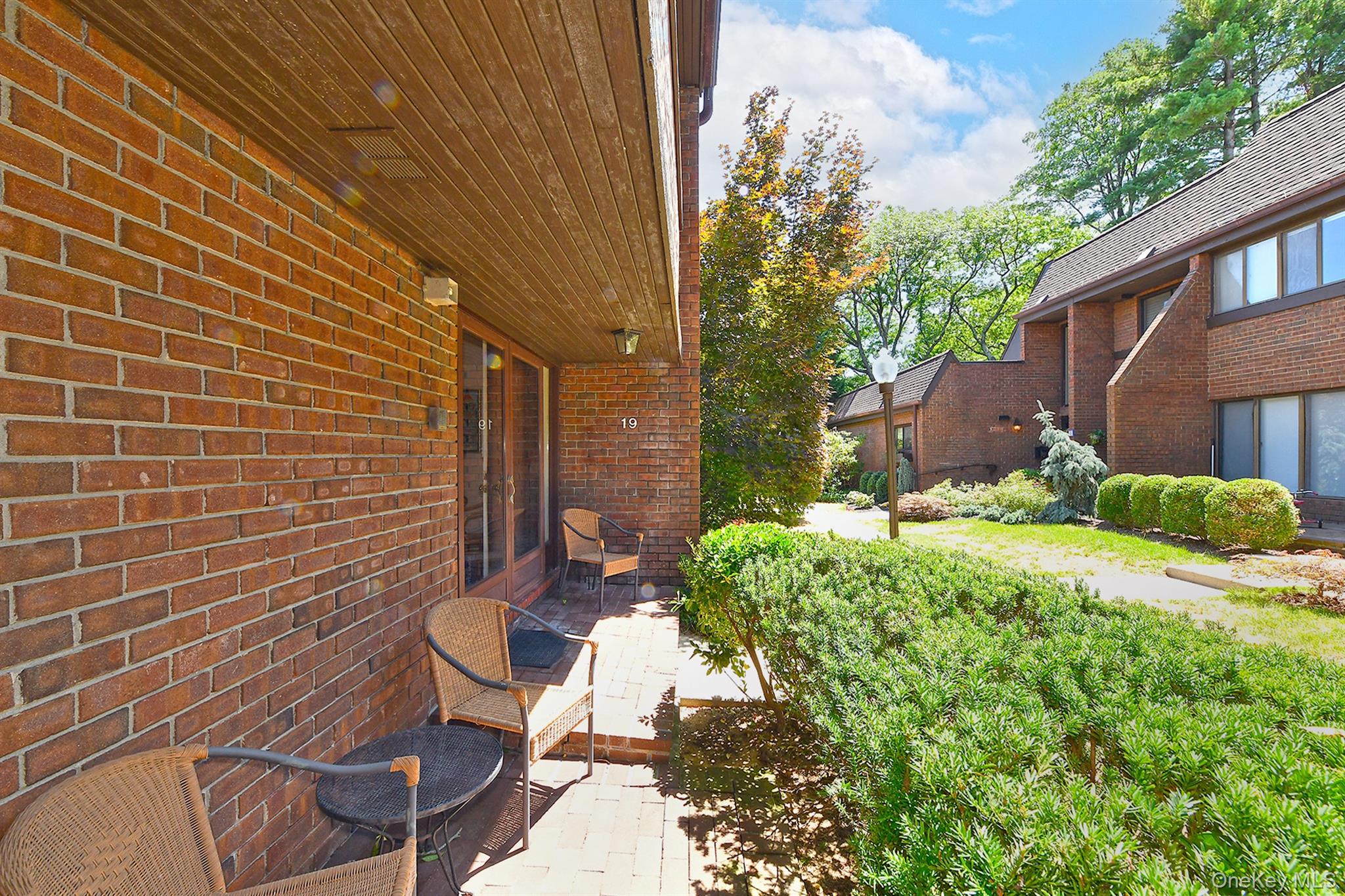 19 Frost Pond Drive — photo 5