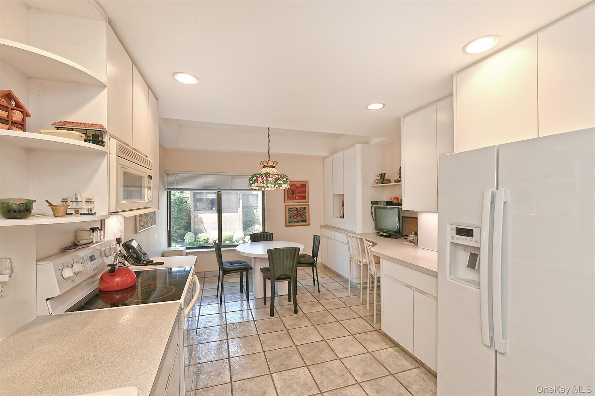 19 Frost Pond Drive — photo 10