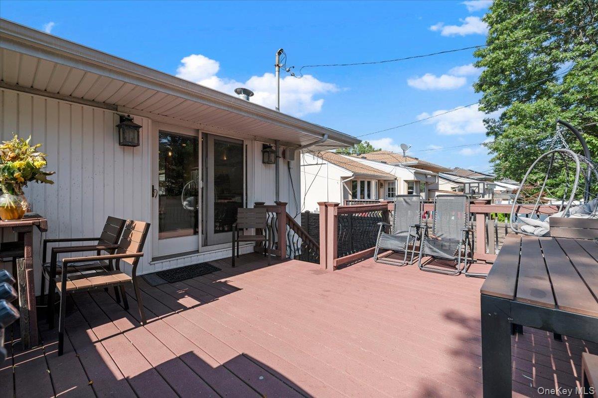 636 Diane Place — photo 22