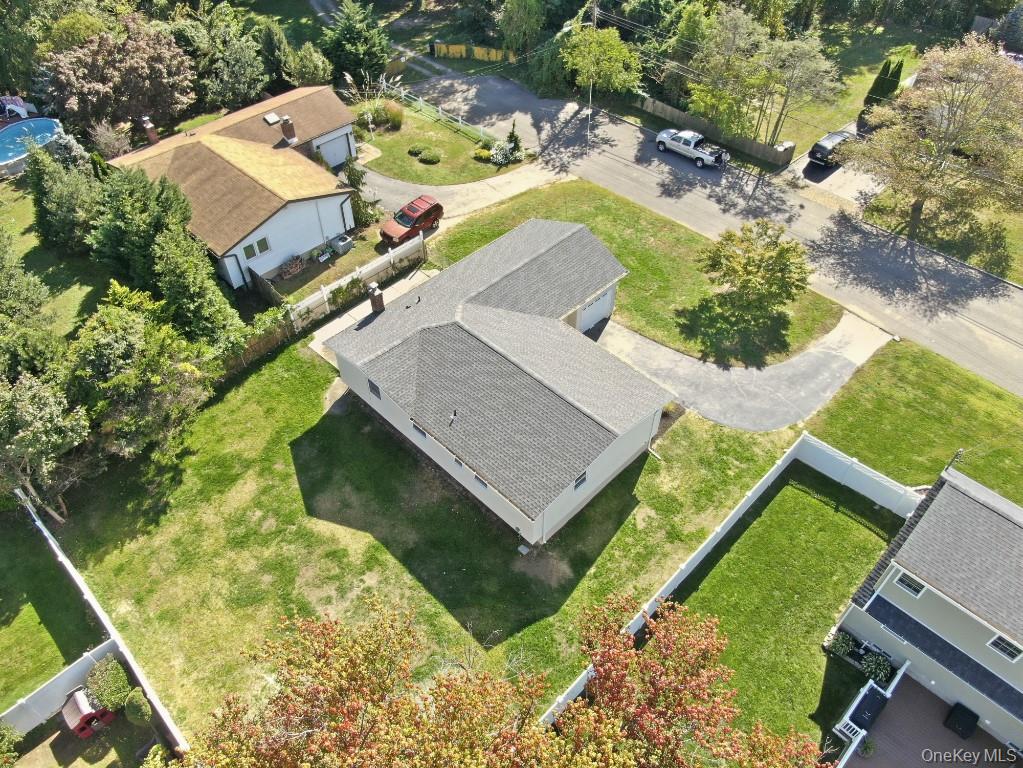 71 Roderick Road — photo 3
