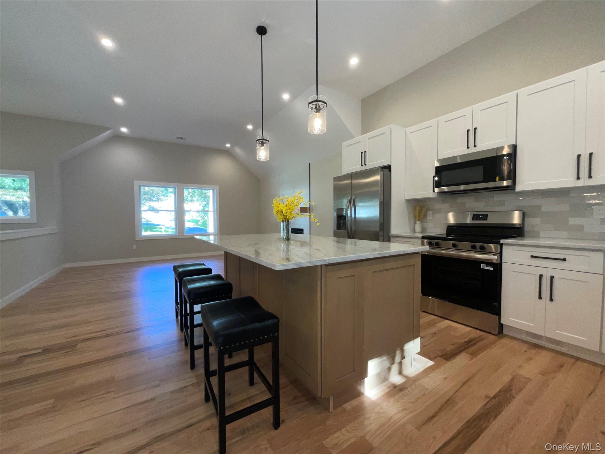 186 Huguenot Drive — photo 5