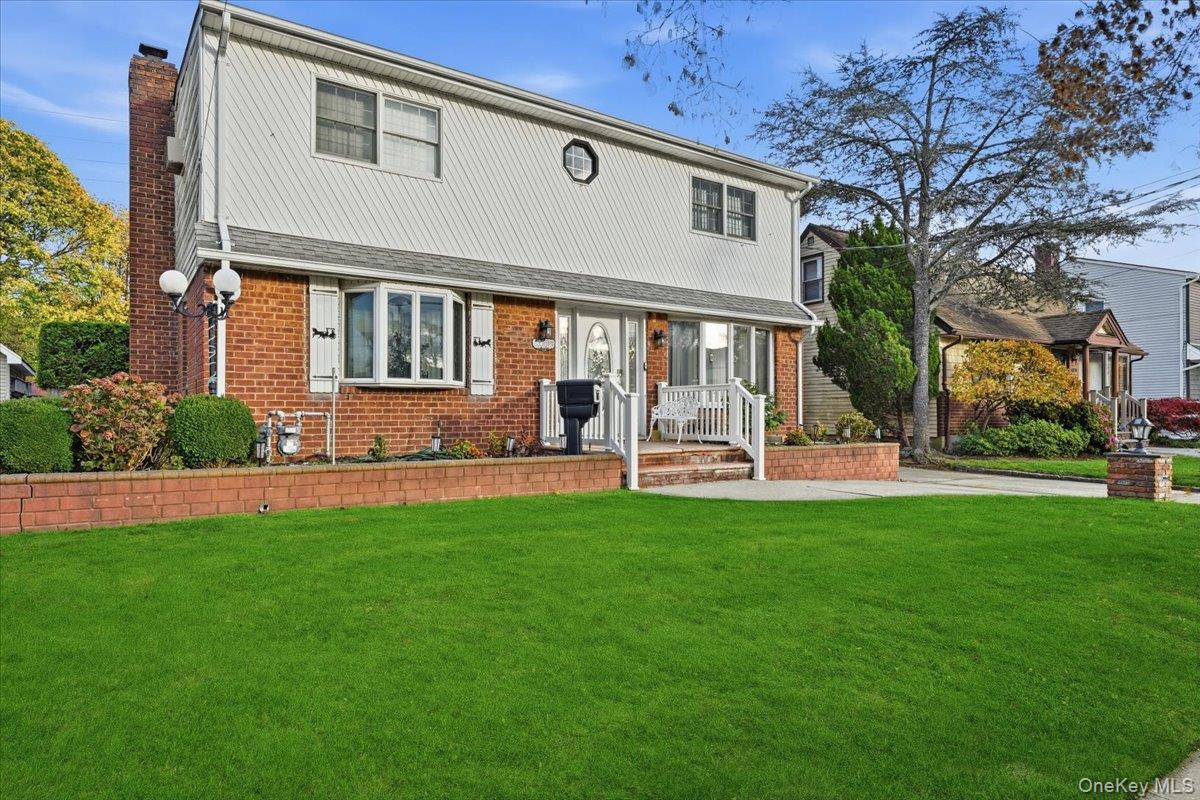 120 Bruce Terrace, Mineola
