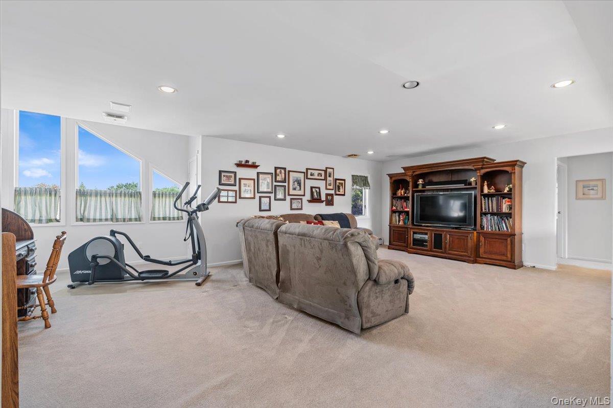 2 Fairfax Road — photo 14