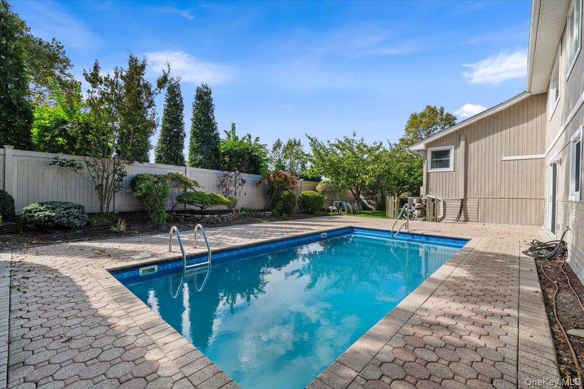 2 Fairfax Road — photo 30
