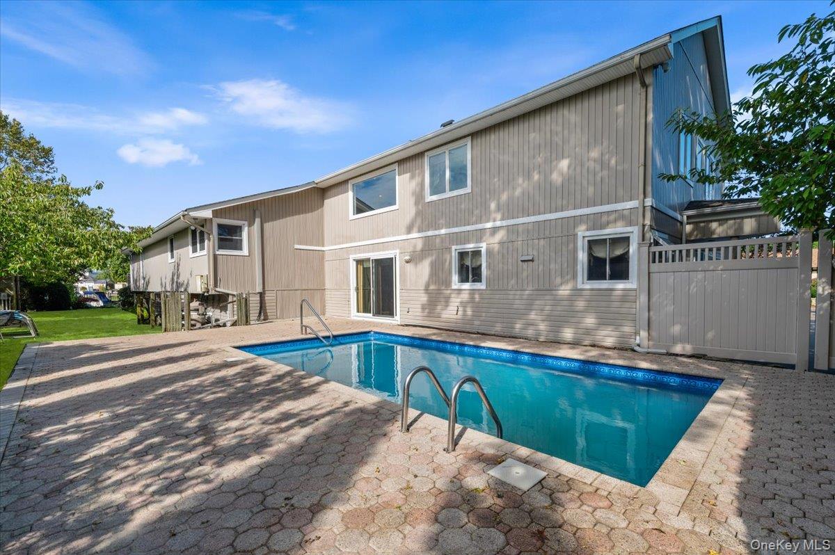 2 Fairfax Road — photo 31