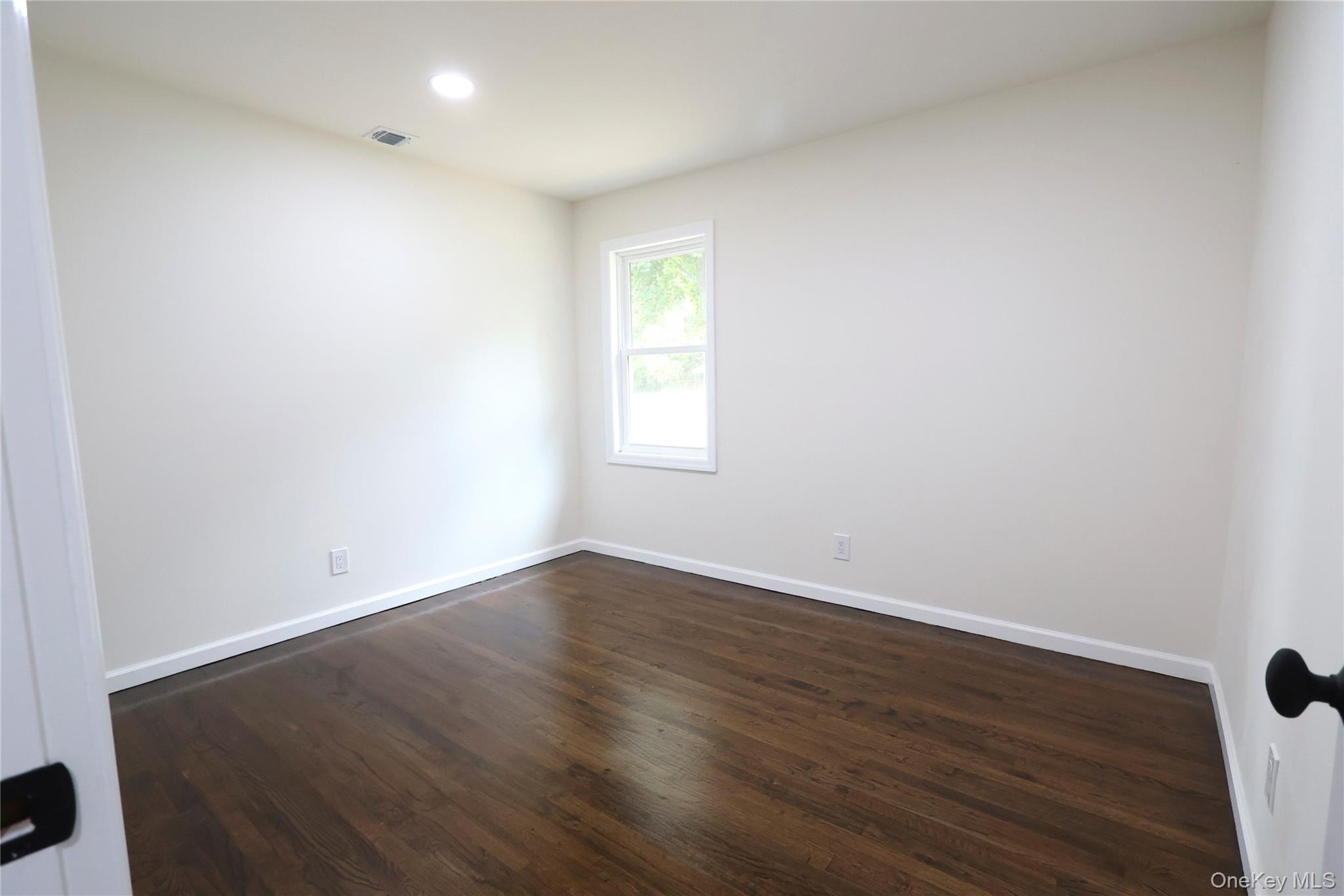 472 Nichols Road — photo 9