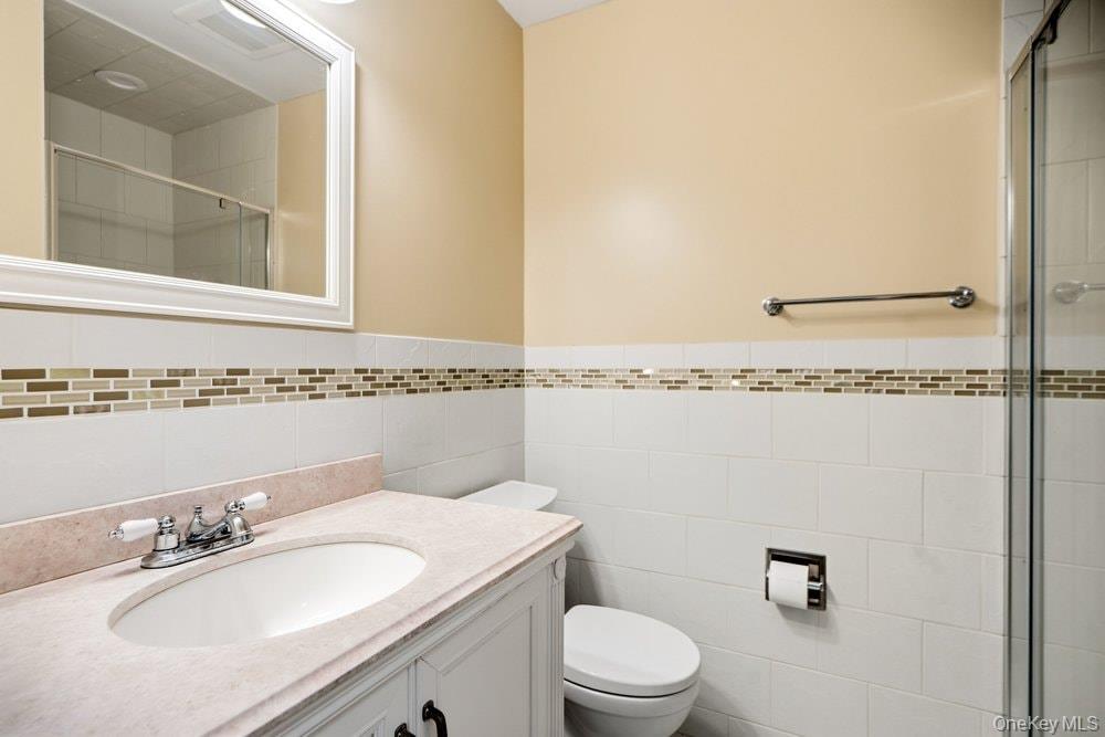 1406 Gotham Court — photo 18