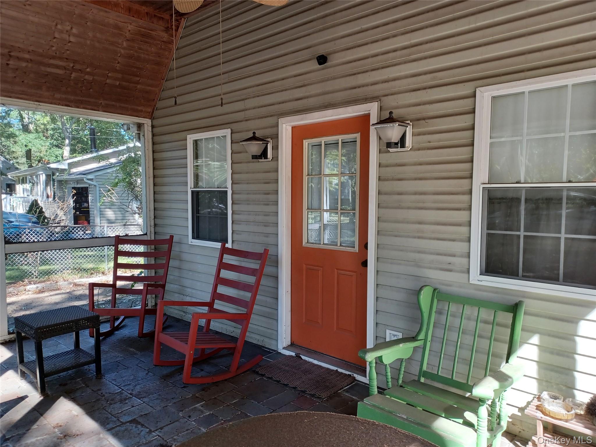 251 Jefferson Drive — photo 3